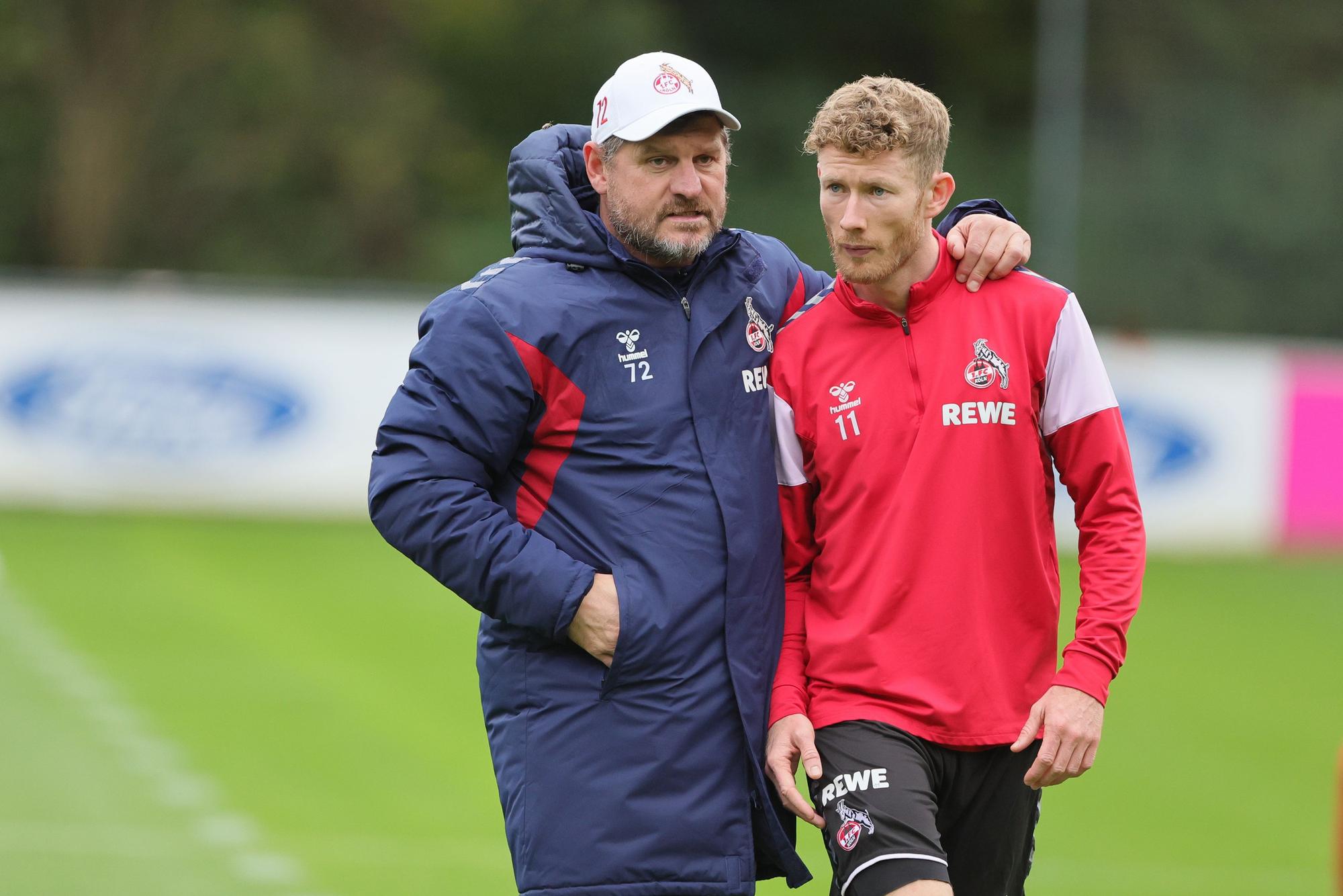 1. FC Köln, Training, von links: Steffen Baumgart, Florian Kainz (1. FC Köln). 30.10.2023, Bild: Herbert Bucco