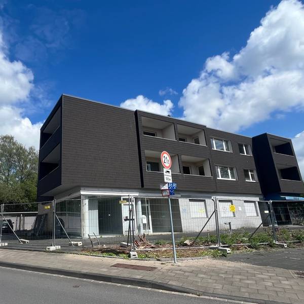 Leerstehende Gebäude an der Ecke Steinbücheler Straße/Bruchhauser Straße