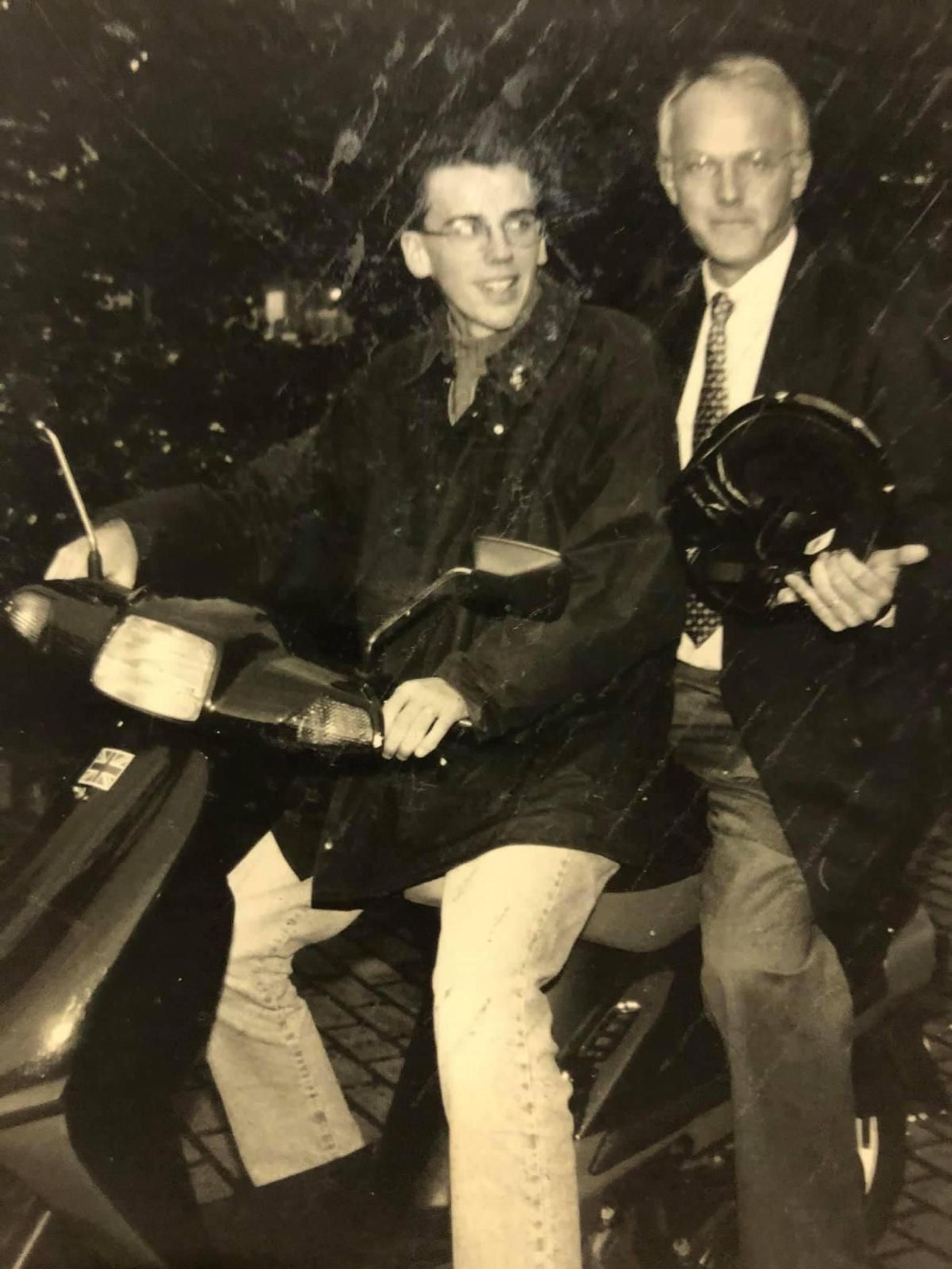 Zu sehen ist Andreas Becker als 18-Jähriger mit Jürgen Rüttgers.