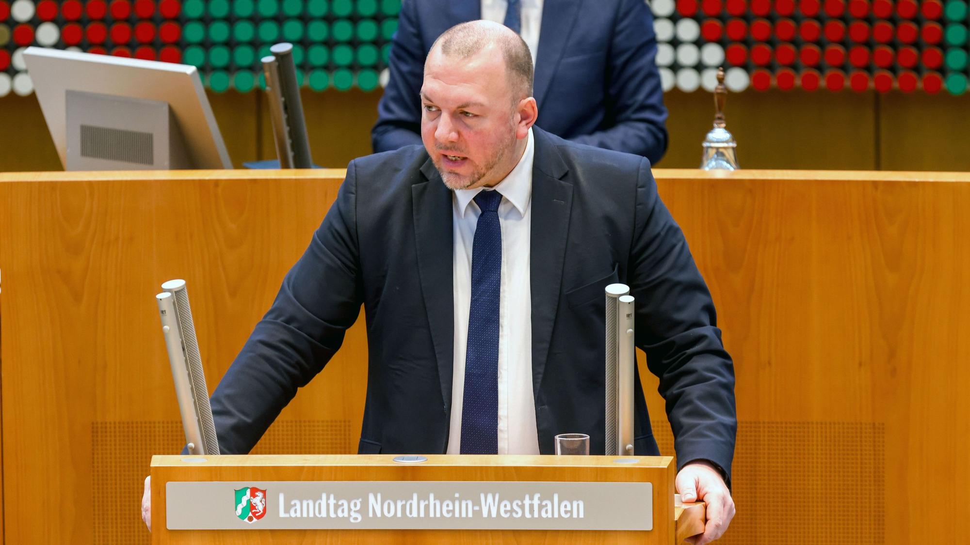 Klaus Esser (AfD) im Landtag: Seine 85-jährige Angestellte arbeitet nach Vorwürfen der Vetternwirtschaft nun nicht mehr für ihn.