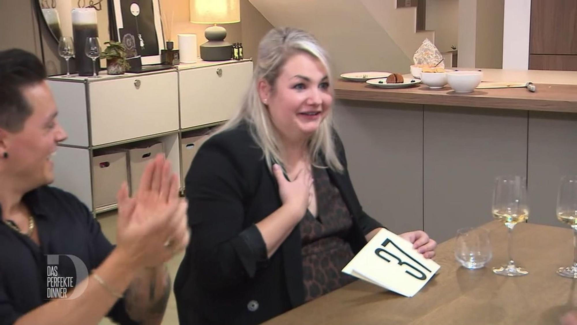 Mit 37 Punkten hat sich Diana zum Wochensieg gekocht.
(Bild: RTL)