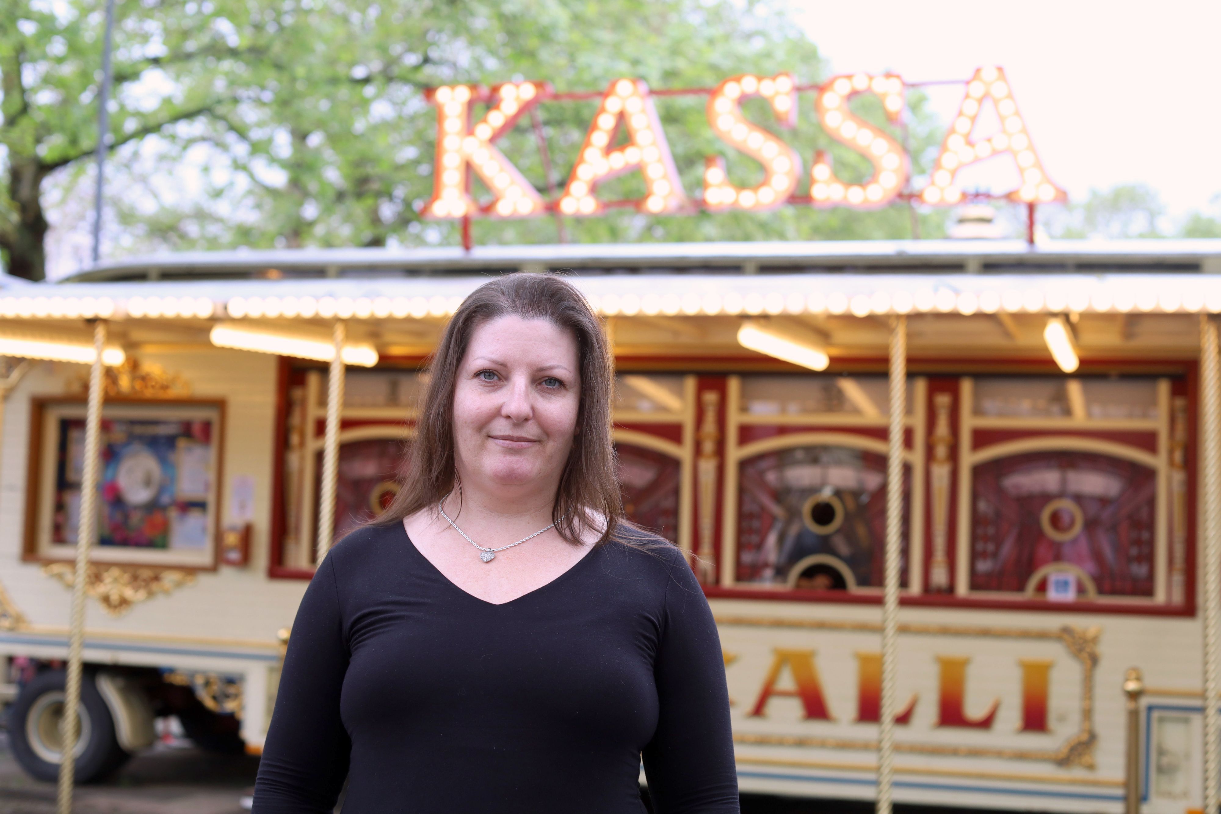 06.05.2026, Köln: Roncalli: Das sind die Menschen hinter den Kulissen, die den Laden am Laufen halten: Nadine Koterba, Leitung Circuskasse Foto: Arton Krasniqi