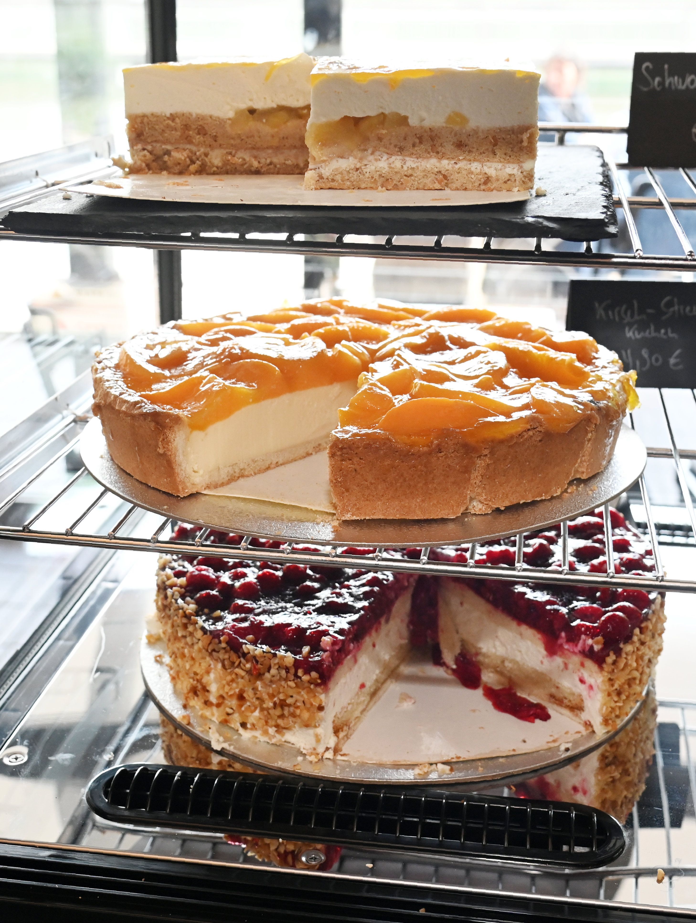 Neben vietnamesischen Spezialitäten gibt es im Café Ume auch eine Kuchenauswahl.