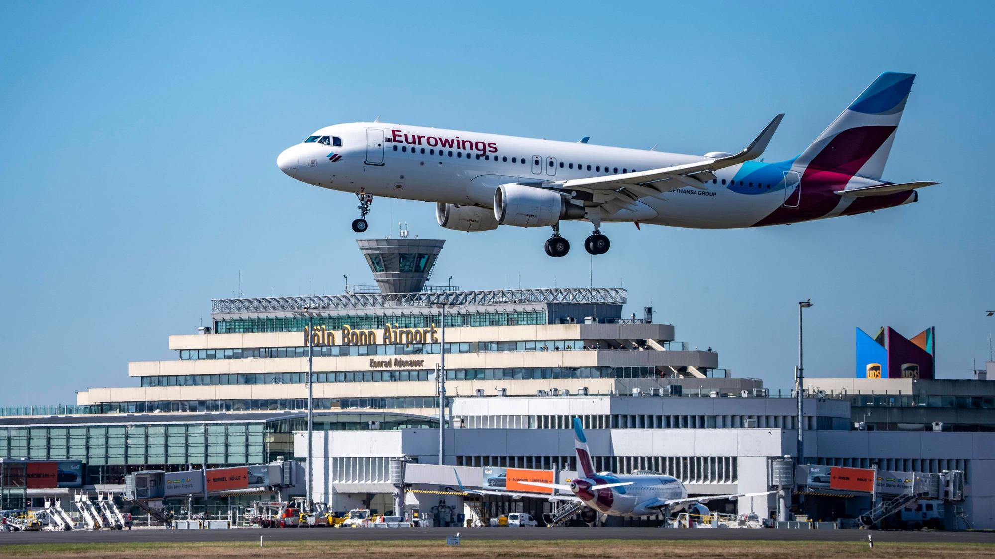 Flughafen Köln/Bonn: Hier klagen besonders viele Passagiere wegen Verspätungen und Stornierungen von Flügen.