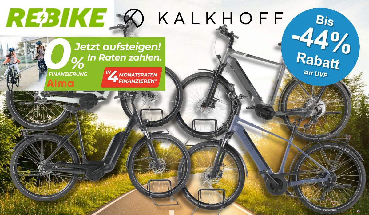 4 unterschiedliche E-Bikes von Kalkhoff vor einem Fahrradweg.