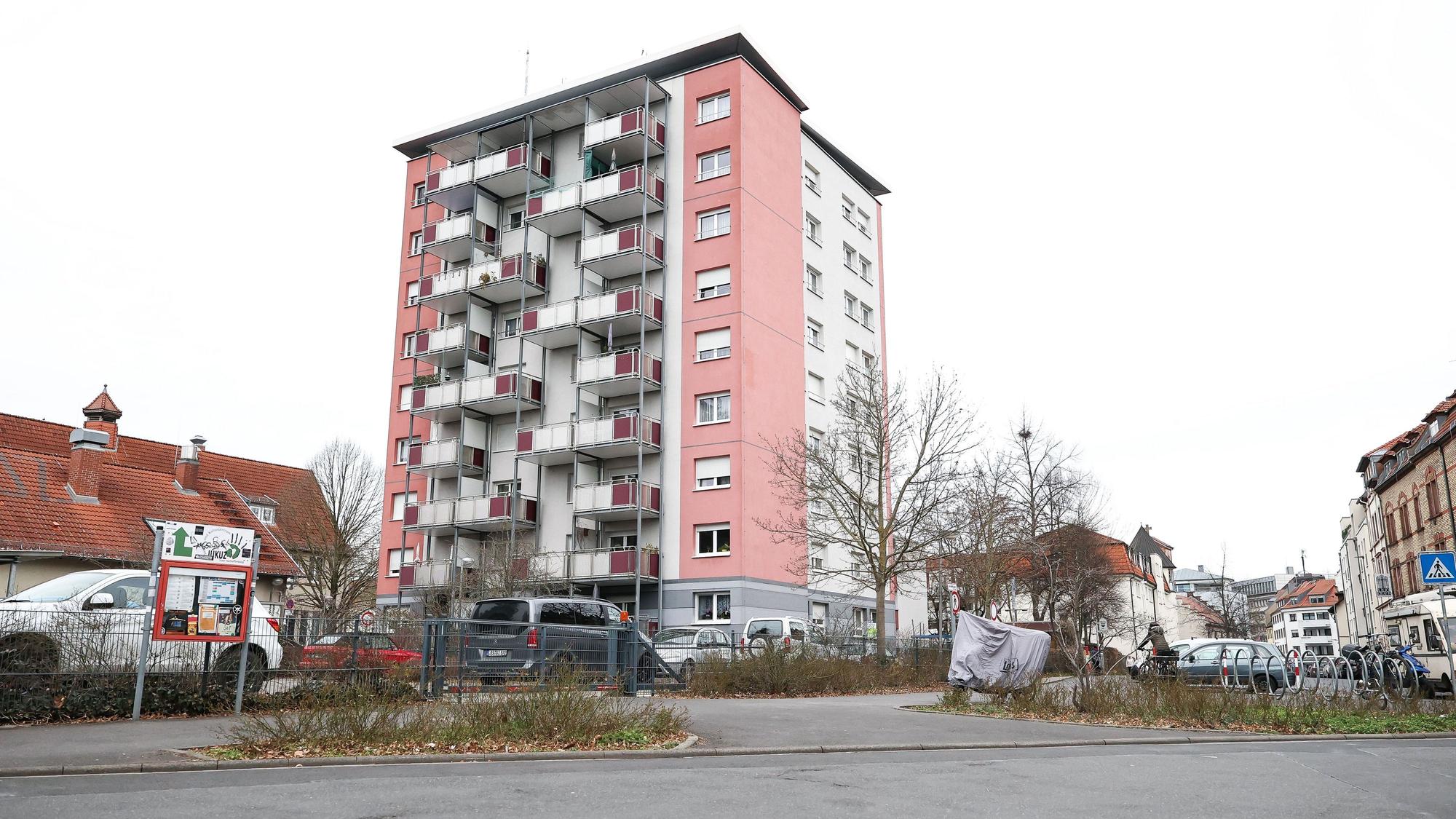 Das ehemalige Schwesternwohnheim in der Lamprechtstraße - am 30. Juni 1984 wurde Maria Köhler im fünften Stock getötet.