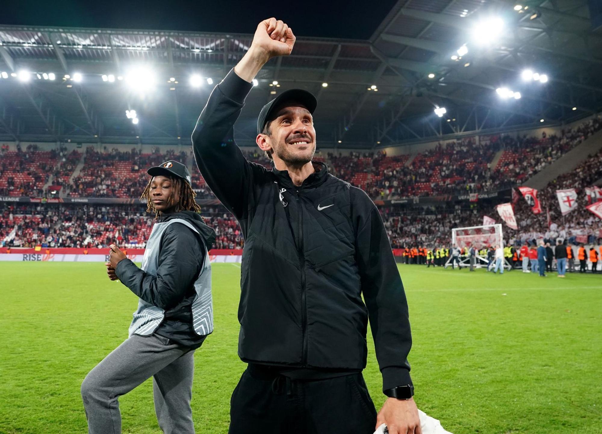 Nach dem gelungenen Einzug ins Finale der Europa League strahlte Julian Schuster, der Trainer des SC Freiburg, über beide Ohren. (Bild: Getty Images / Daniela Porcelli)