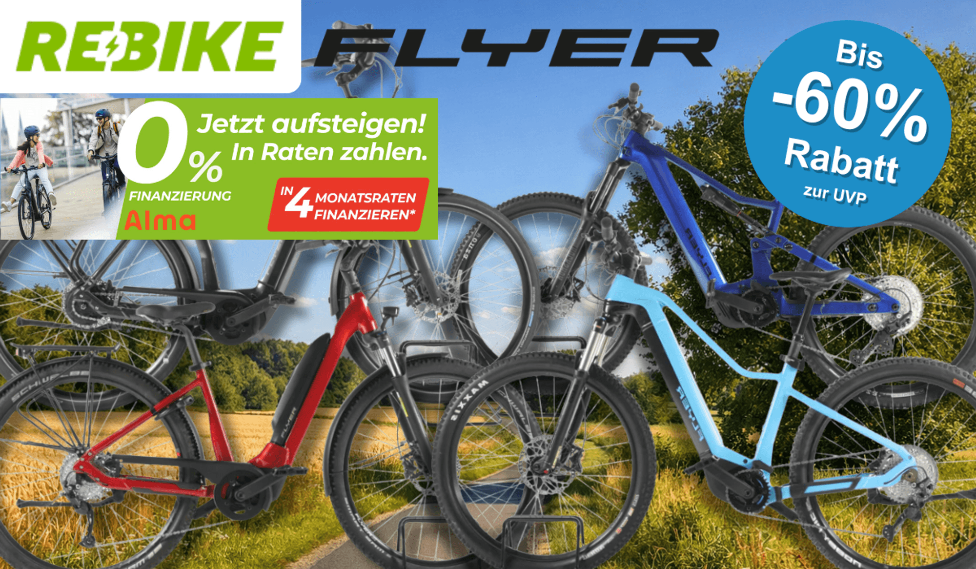 Vier verschiedene Flyer E-Bikes vor einem Fahrradweg.