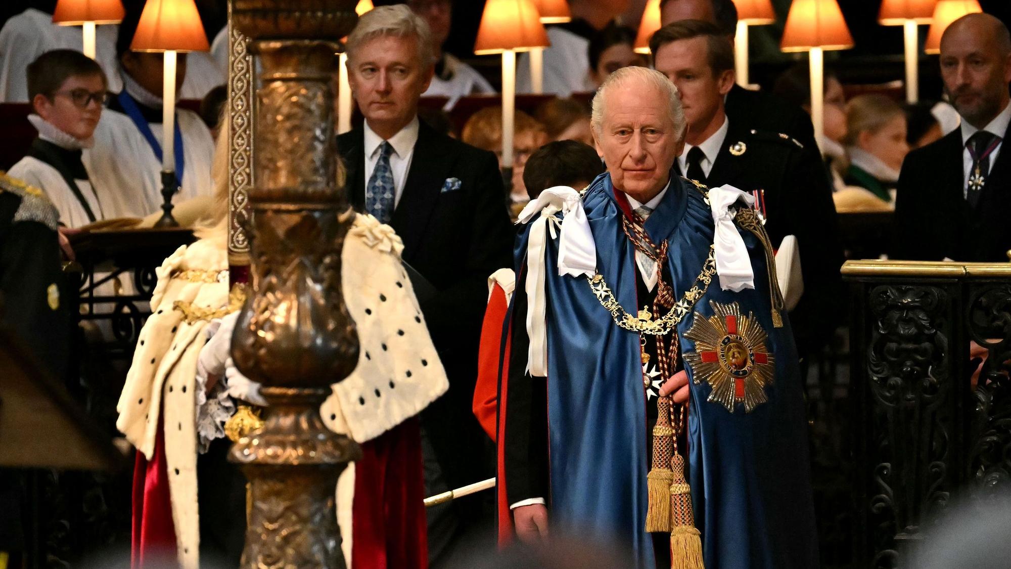 König Charles III. nimmt an der Verleihung des St.-Michael-und-St.-Georgs-Ordens in der St.-Paul's-Kathedrale teil.