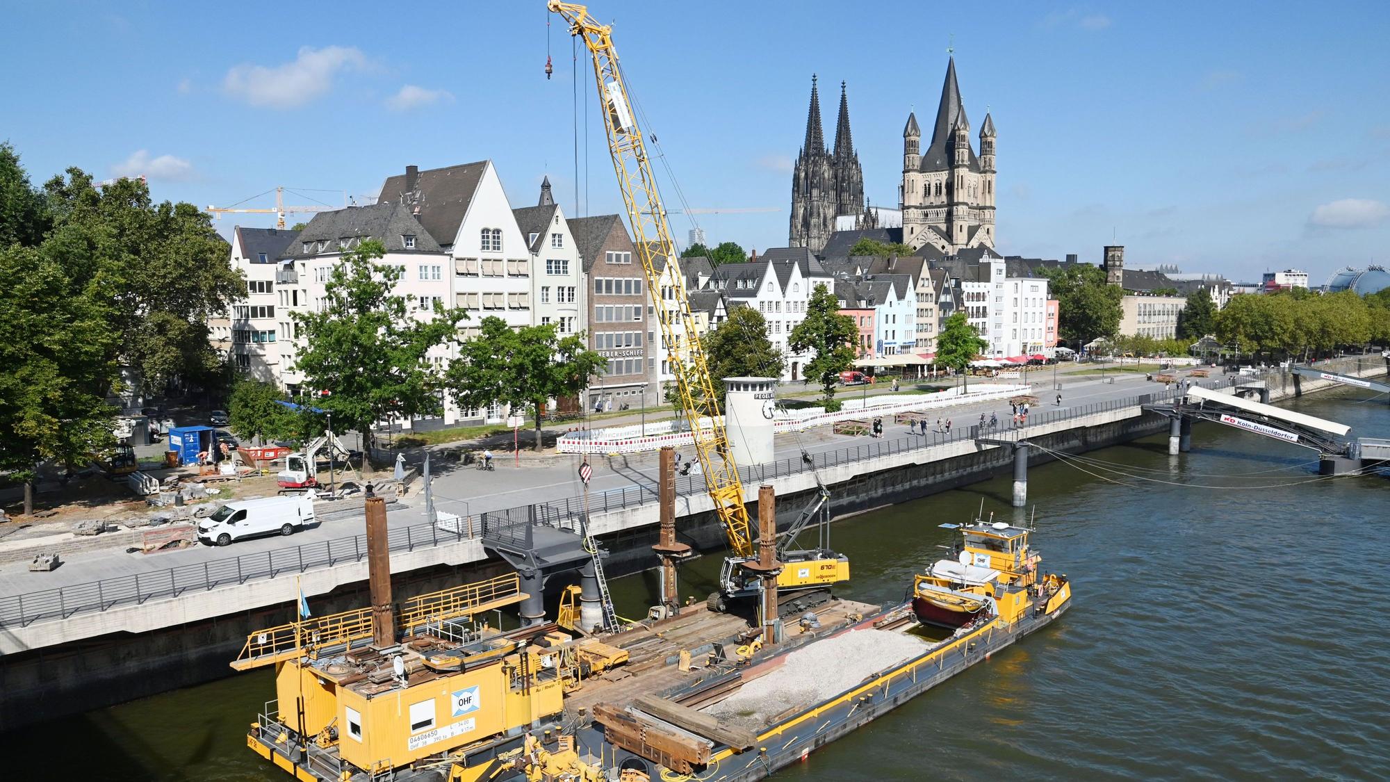 Die Stadt Köln hat die Kragplatte am Rheinufer erneuern lassen.