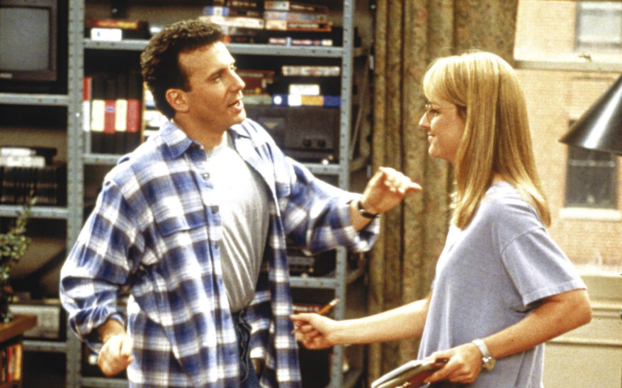 Dank „Verrückt nach dir“ gehörten die Hauptdarsteller Helen Hunt und Paul Reiser zu den größten TV-Stars der 1990er. (Bild: Sony Pictures)