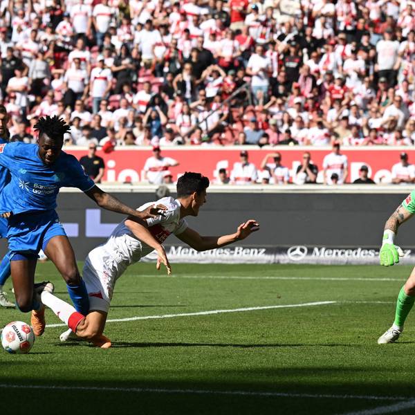 Bayer Leverkusen's Burkinabe defender #12 Edmond Tapsoba (L) and Stuttgart's Spanish midfielder #30 Chema Andres (C) vie for the ball in front of Bayer Leverkusen's Dutch goalkeeper #01 Mark Flekken (R) during the German first division Bundesliga football match between VfB Stuttgart and Bayer 04 Leverkusen in Stuttgart, southwestern Germany on May 9, 2026. (Photo by THOMAS KIENZLE / AFP) / DFL REGULATIONS PROHIBIT ANY USE OF PHOTOGRAPHS AS IMAGE SEQUENCES AND/OR QUASI-VIDEO