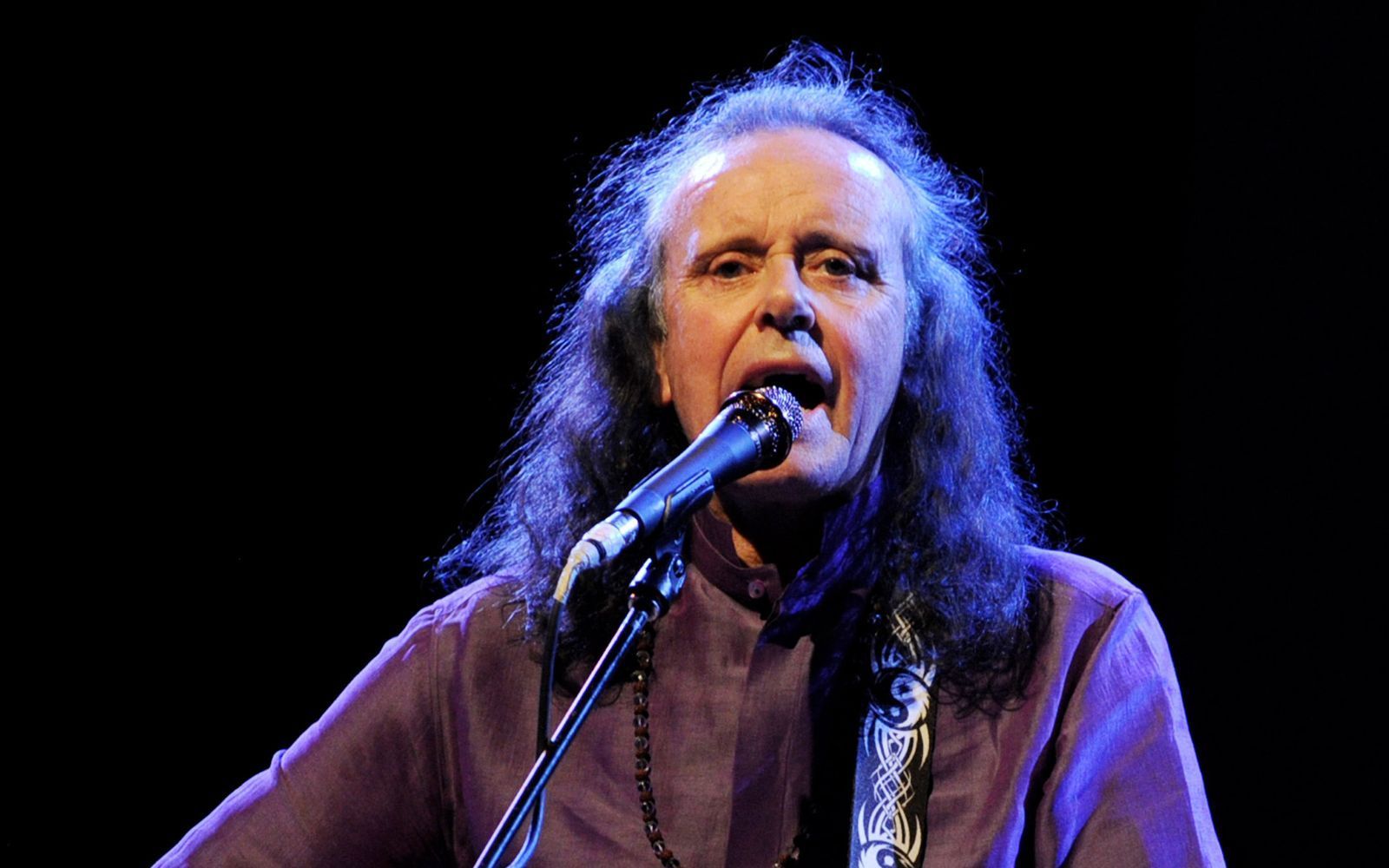 Heute nicht mehr so erfolgreich wie in den 1960ern, macht Donavan aber noch immer Musik. Am 10. Mai feiert der große Singer-Songwriter seinen 80. Geburtstag.  (Bild: 2010 Getty Images/Kevin Winter)