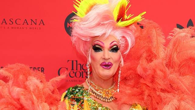 Seit ihrer Teilnahme an „Ich bin ein Star - Holt mich hier raus!“ ist Olivia Jones aus dem Dschungel-Kosmos nicht mehr wegzudenken. (Bild: 2025 Sebastian Reuter/Getty Images for ABOUT YOU Fashion Ball)