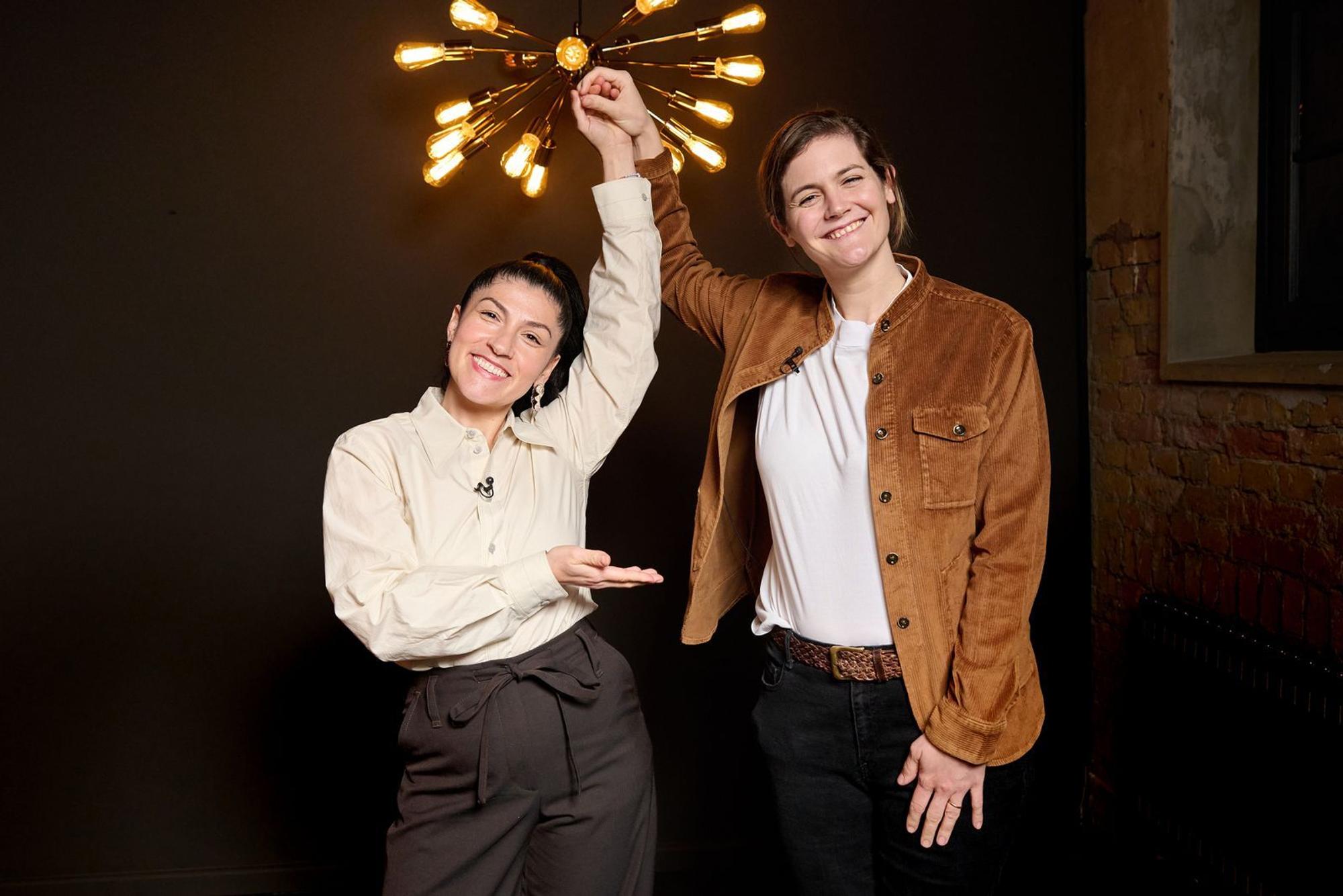 Elif Oskan und Viktoria Fuchs holen den Team-Sieg. (Bild: RTL / Henning Kretschmer)