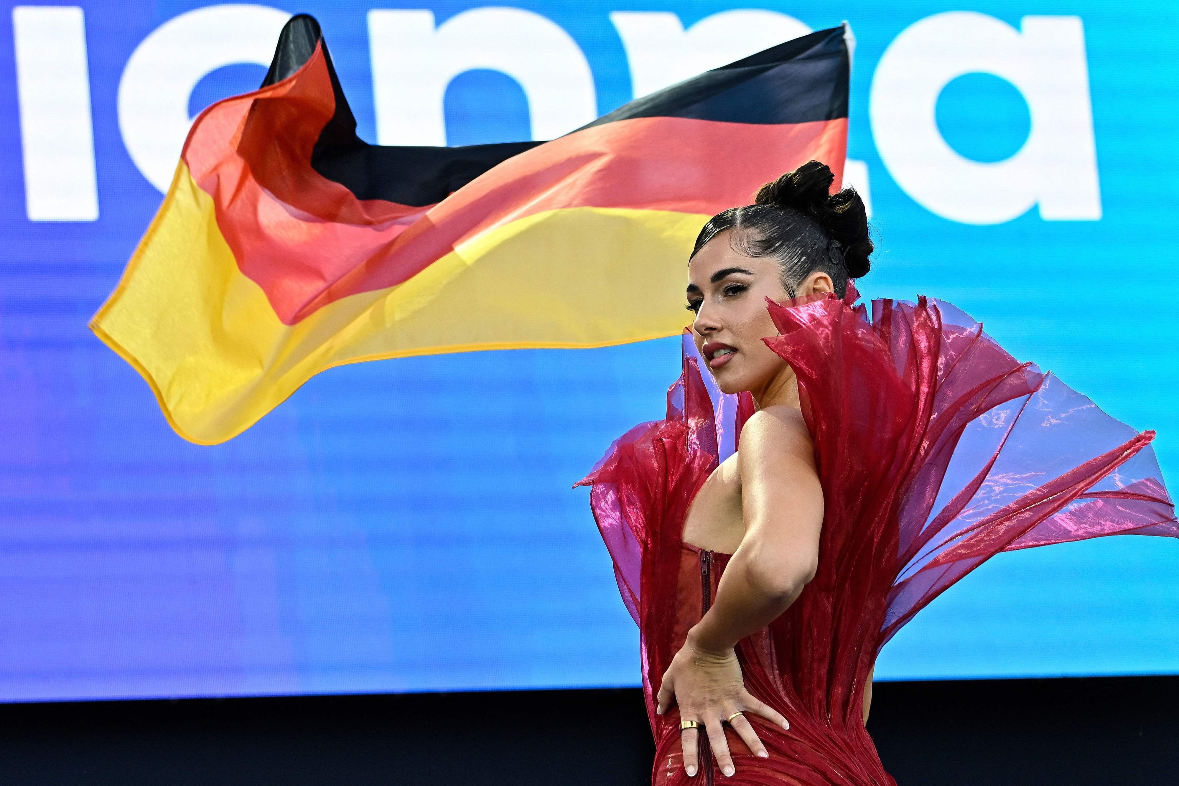 Sarah Engels beim großen Empfang für alle Teilnehmerländer.