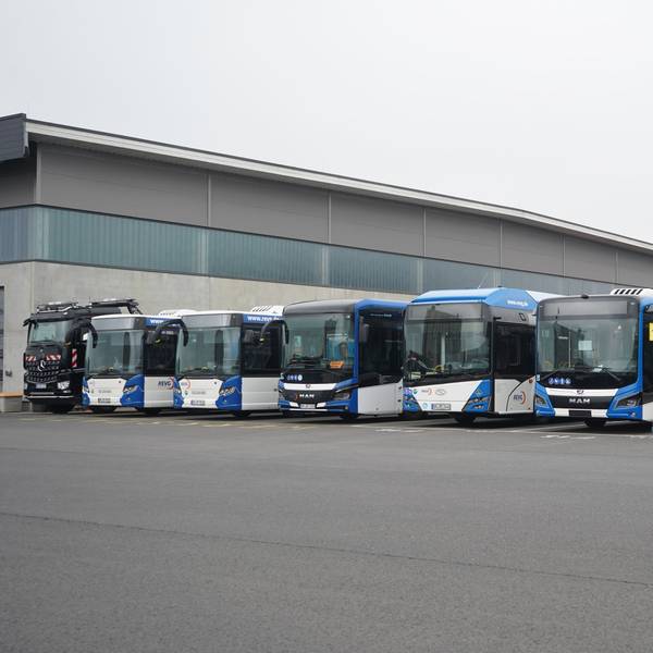 Ein Teil der Busflotte der REVG (Archivbild)