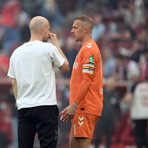 Trainer Rene WAGNER K und Torwart Marvin SCHWAEBE, Schwäbe K Enttaeuschung, enttaeuscht, Frust, niedergeschlagen, Fussball 1. Bundesliga, 33. Spieltag, matchday33, 1. FC Koeln K - 1. FC Heidenheim 1-3 am 10.05.2026 in Koeln/ Deutschland. DFL regulations prohibit any use of photographs as image sequences and/or quasi-video  *** Coach Rene WAGNER K and goalkeeper Marvin SCHWAEBE, Schwäbe K Enttaeuschung, enttaeuscht, Frust, niedergeschlagen, Fussball 1 Bundesliga, 33 Spieltag, matchday33, 1 FC Koeln K 1 FC Heidenheim 1 3 am 10 05 2026 in Koeln Germany DFL regulations prohibit any use of photographs as image sequences and or quasi video Â