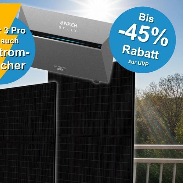 Kleines Kraftwerk Bildcollage für KStA.de: Barbara Schöneberger steht vor zwei schwarzen Solarpanelen und der Anker SOLIX Solarbank 3 Pro vor einer Frühlingslandschaft. Text im Bild: „Anker 3 Pro jetzt auch Notstromspeicher" und „Bis -45% Rabatt zur UVP".