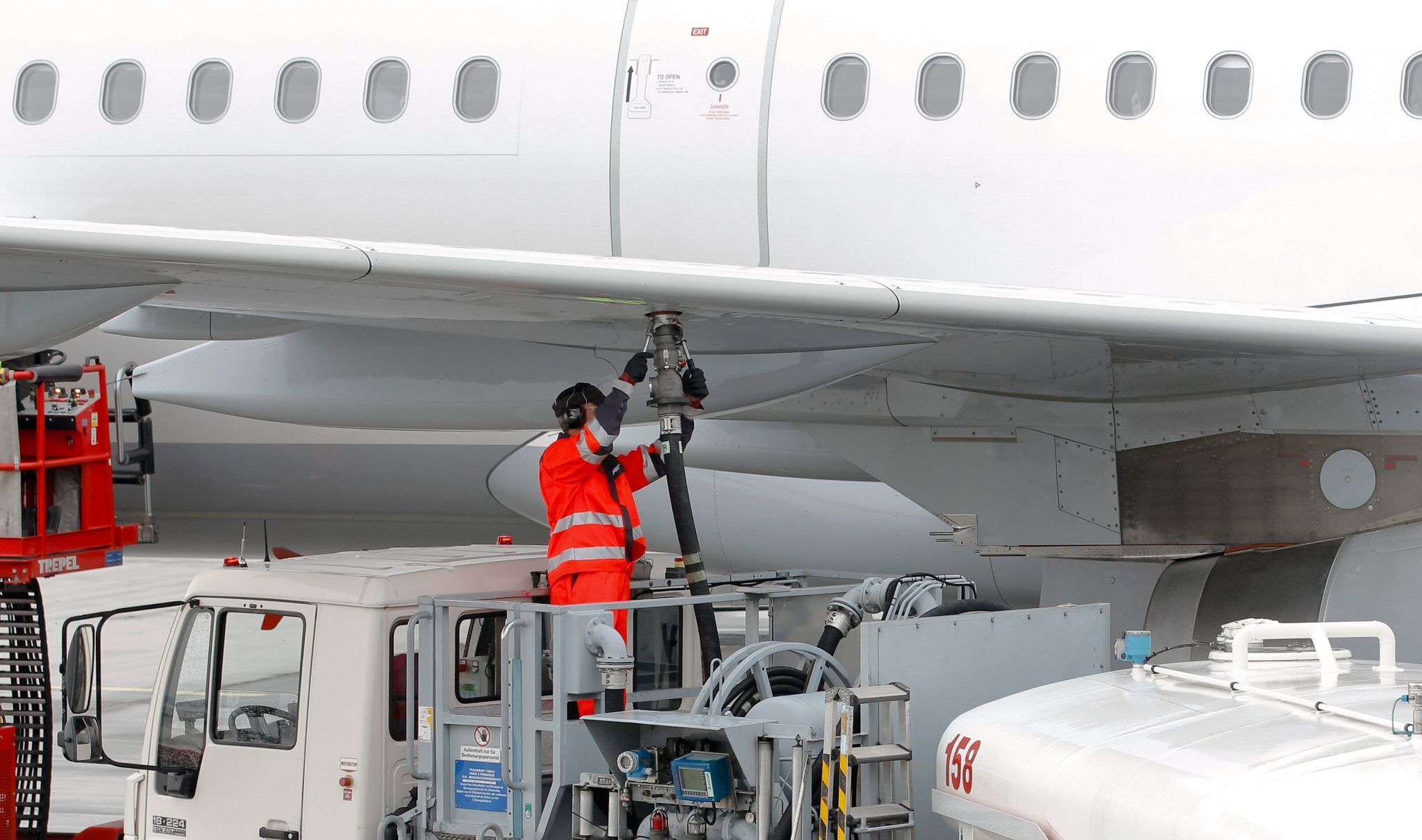 Airbus A321-200 wird betankt