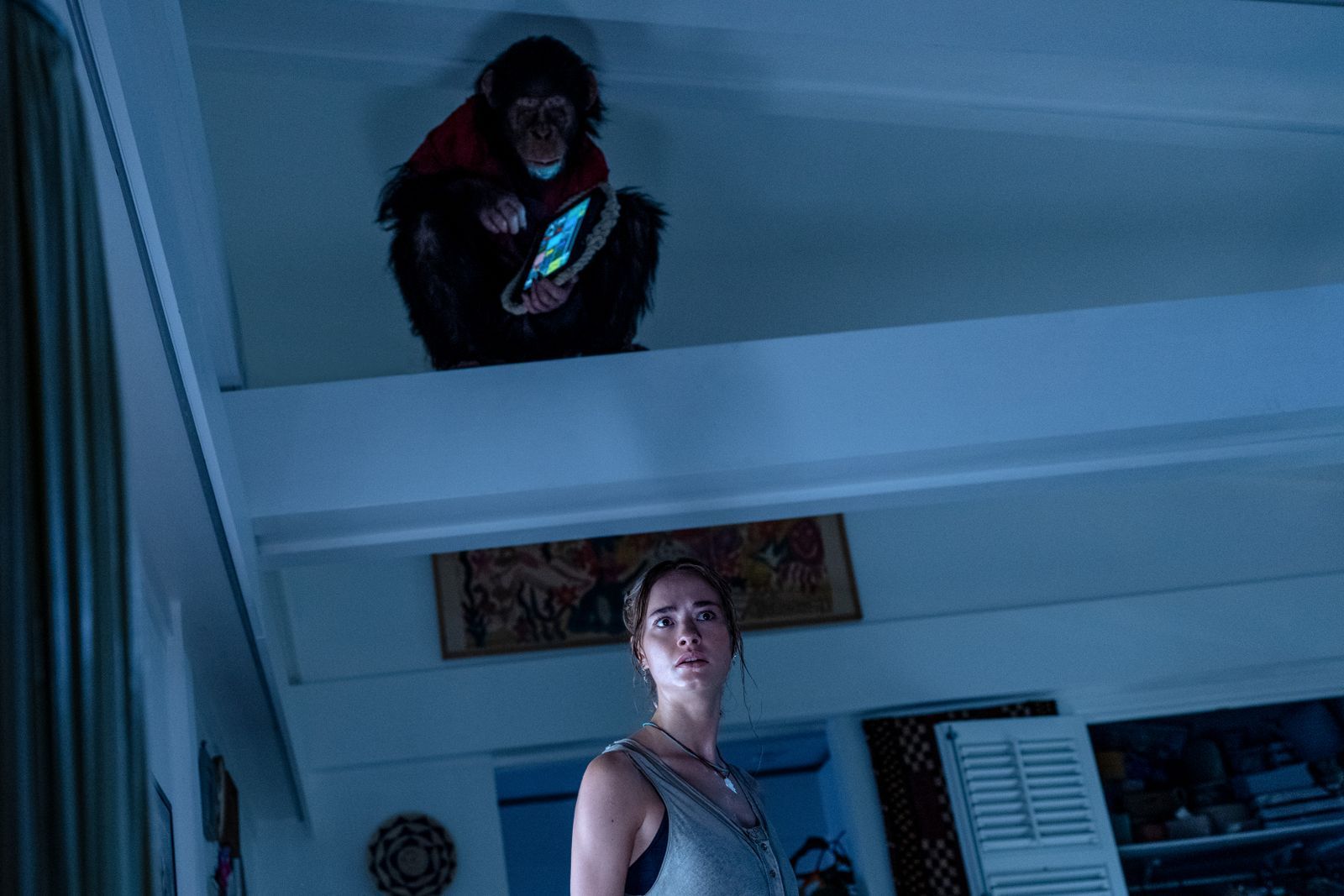 Für Lucy (Johnny Sequoyah) ist der Schimpanse Ben so etwas wie ein Familienmitglied. Aber in Familien passieren ja manchmal die schlimmsten Tragödien ... (Bild: Leonine/2026 Paramount Pictures)