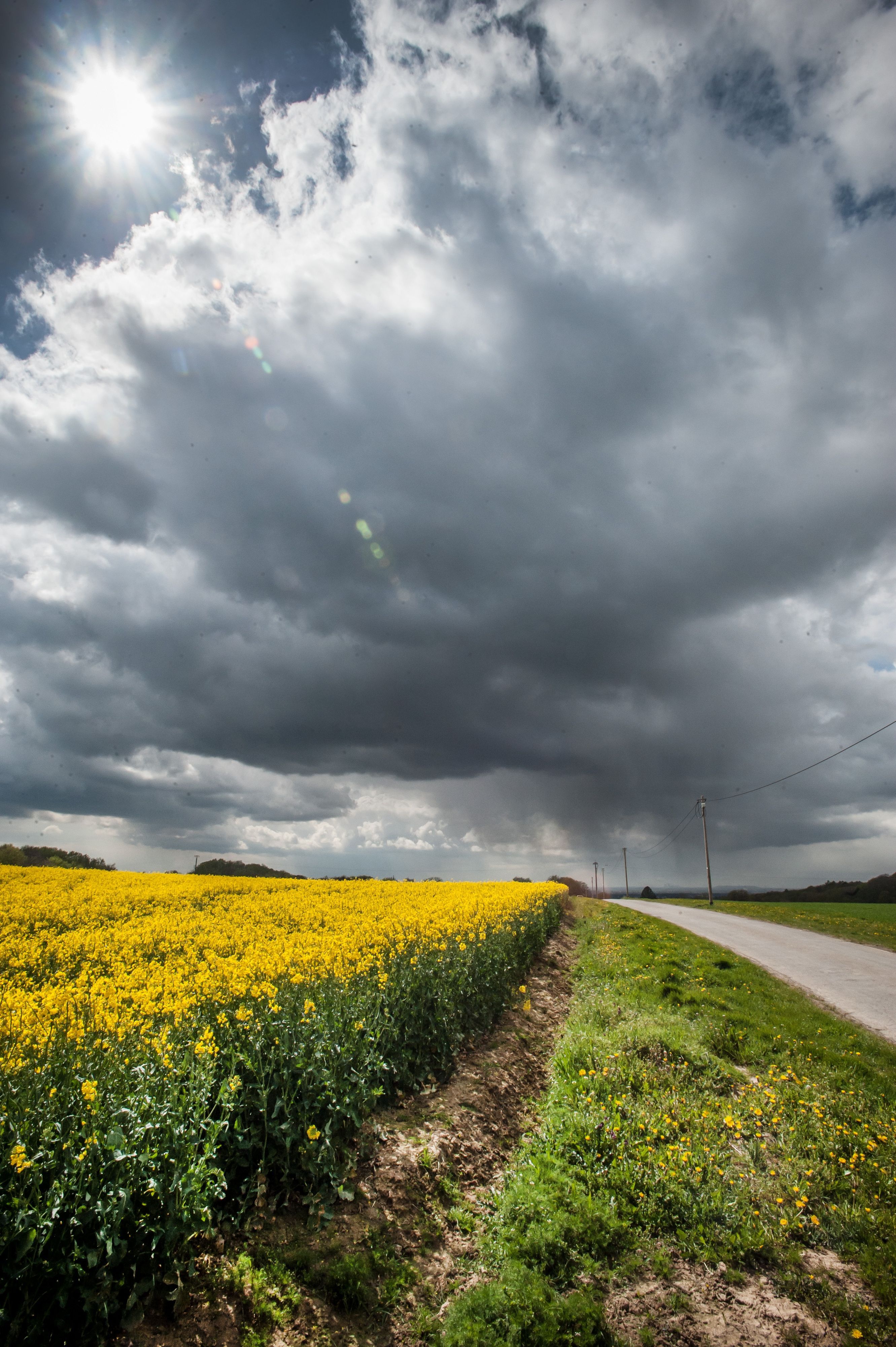 Aufkommender Regen oberhalb von Heidgen (Archivaufnahme)