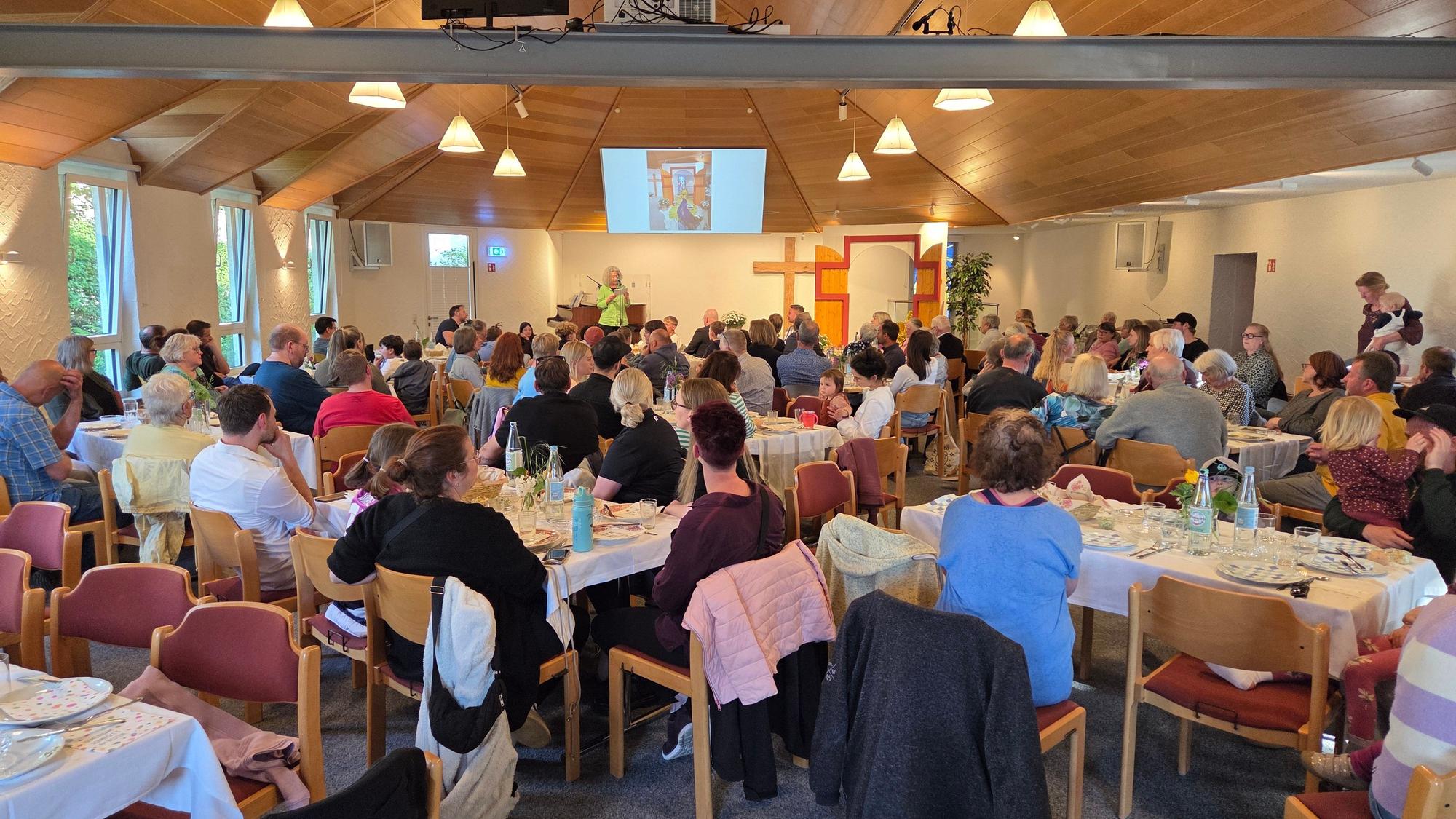 Am 8. Mai 1986 wurde die Evangelisch-Freikirchliche Gemeinde Leichlingen-Kuhle gegründet. Das feierte die Gemeinde am vergangenen Wochenende.