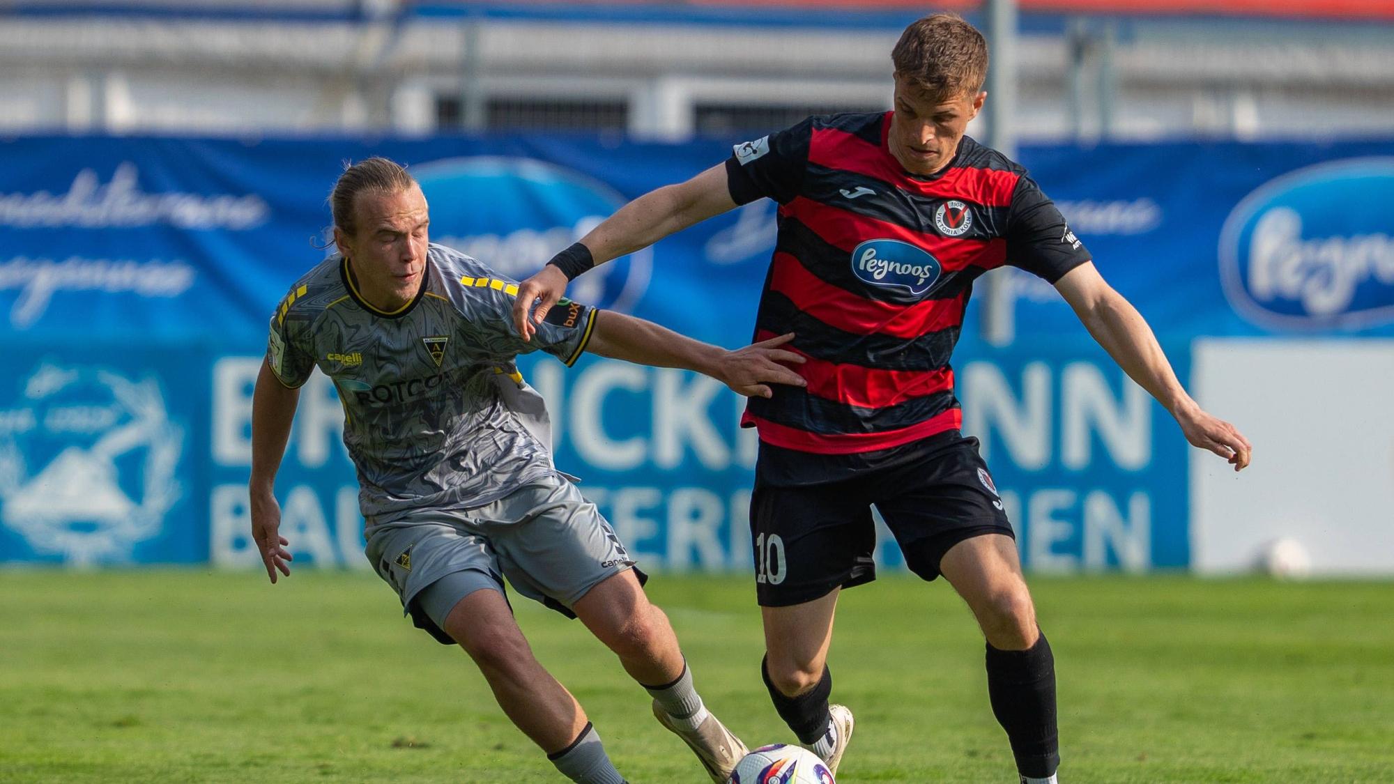 David Otto FC Viktoria Koeln, 10 gegen Lars Timo Gindorf Alemannia Aachen, 23 FC Viktoria Koeln vs. Alemannia Aachen, Fussball, 3. Liga, 37. Spieltag, Saison 2025/2026, 10.05.2026 DFB REGULATIONS PROHIBIT ANY USE OF PHOTOGRAPHS AS IMAGE SEQUENCES AND/OR QUASI-VIDEO FC Viktoria Koeln vs. Alemannia Aachen, Fussball, 3. Liga, 37. Spieltag, Saison 2025/2026, 10.05.2026 Koeln *** David Otto FC Viktoria Koeln, 10 vs Lars Timo Gindorf Alemannia Aachen, 23 FC Viktoria Koeln vs Alemannia Aachen, Football, 3 Liga, 37 Matchday, Season 2025 2026, 10 05 2026 DFB REGULATIONS PROHIBIT ANY USE OF PHOTOGRAPHS AS IMAGE SEQUENCES AND OR QUASI VIDEO FC Viktoria Koeln vs Alemannia Aachen, Football, 3 Liga, 37 Matchday, Season 2025 2026, 10 05 2026 Koeln Copyright: xEibner-Pressefoto/J.xDerondeaux EP_JDU