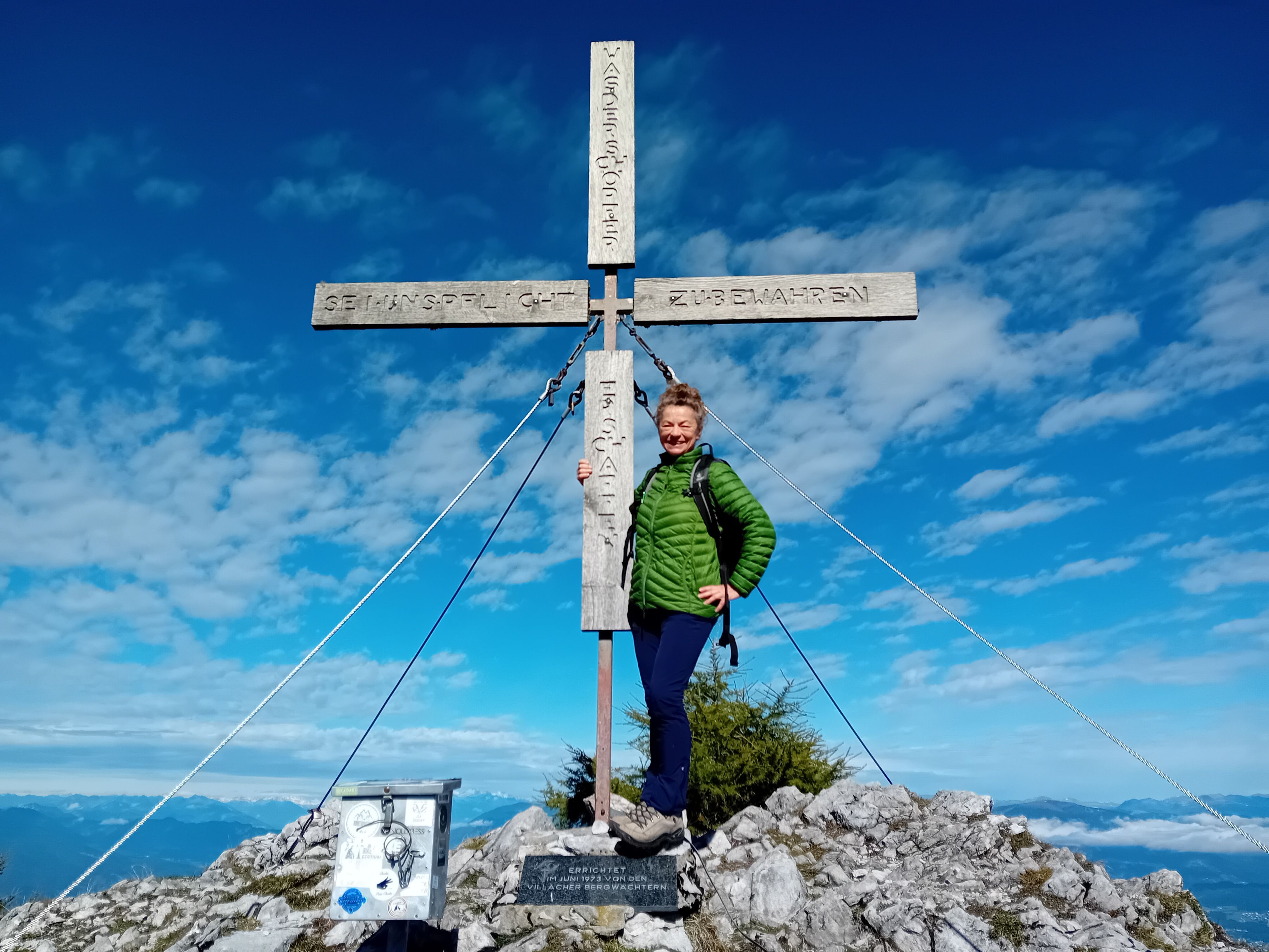 Lilia Merdian auf einem Gipfel in den Alpen