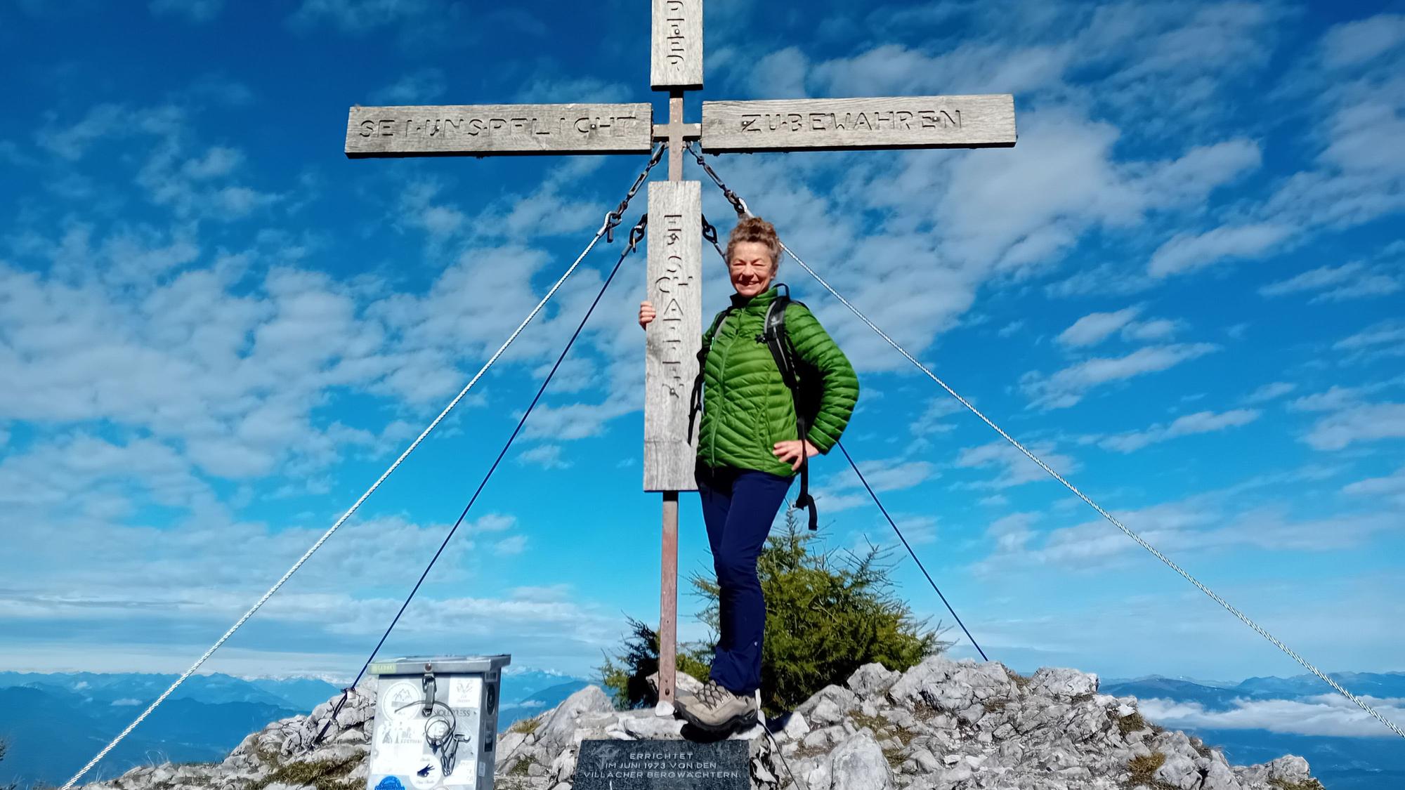 Lilia Merdian auf einem Gipfel in den Alpen