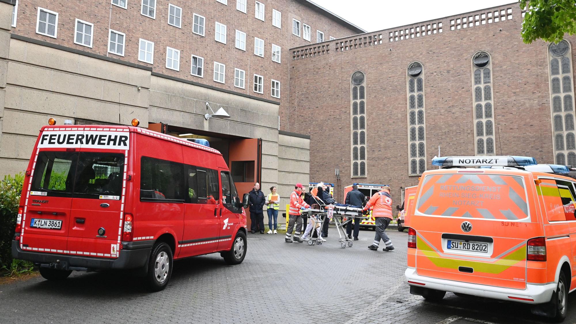 Nach dem Fund einer Weltkriegsbombe in Lindenthal muss das St.-Elisabeth-Krankenhaus Hohenlind am 11. Mai geräumt werden.