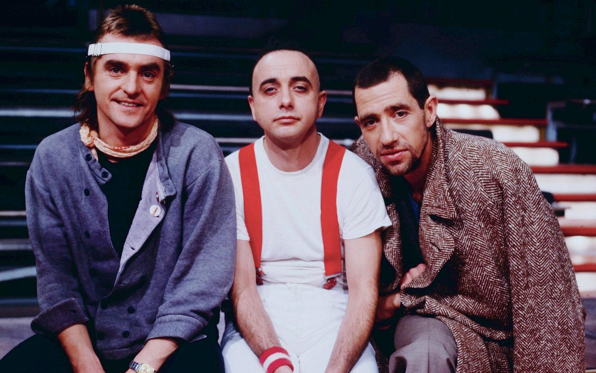 Gemeinsam mit Kralle Krawinkel (links) und Stephan Remmler (rechts) schrieb Peter Behrens als Trio (nicht nur) deutsche Musikgeschichte. (Bild: IMAGO / United Archives)