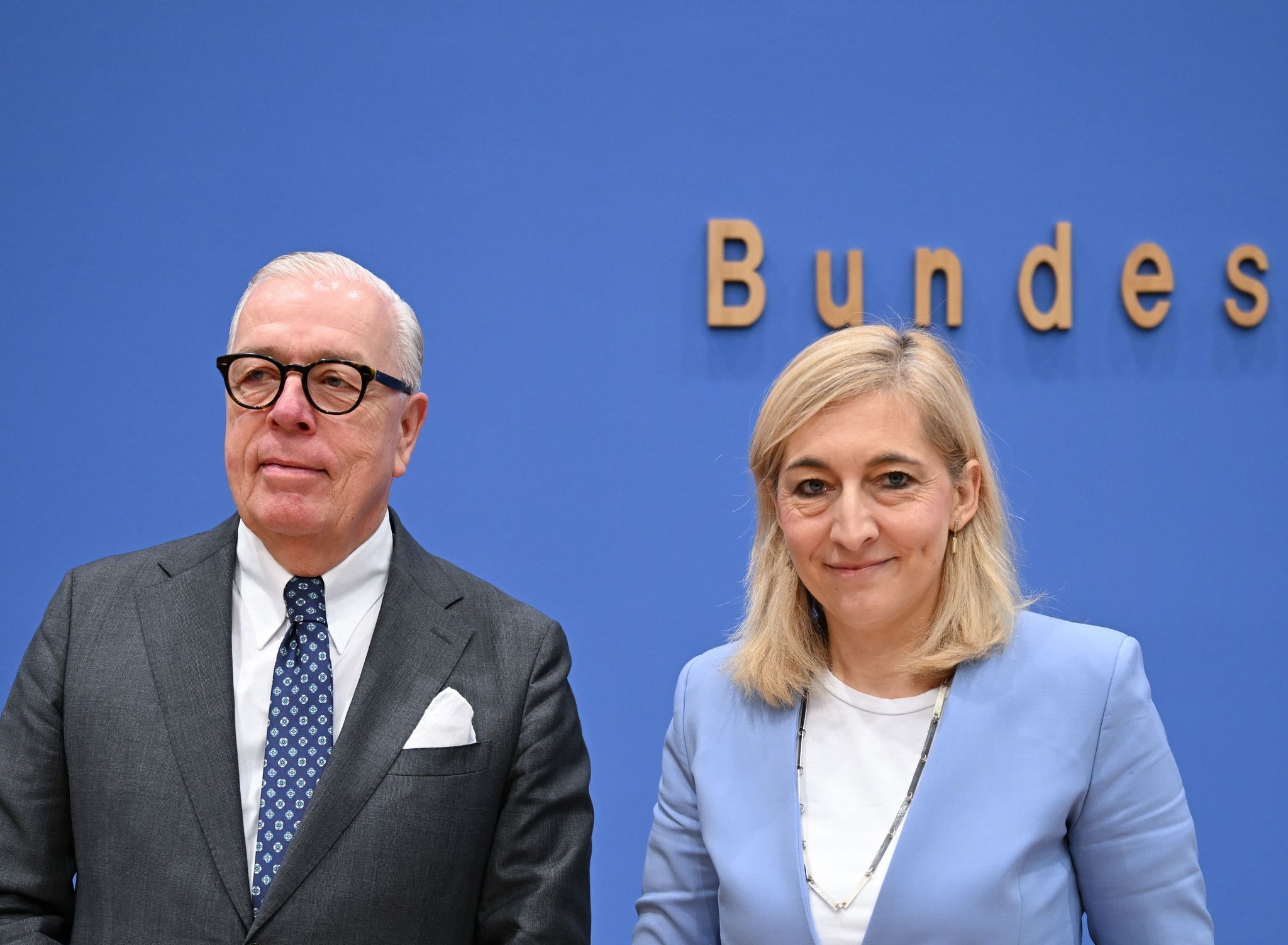 Ärztepräsident Reinhardt und Ministerin Warken
