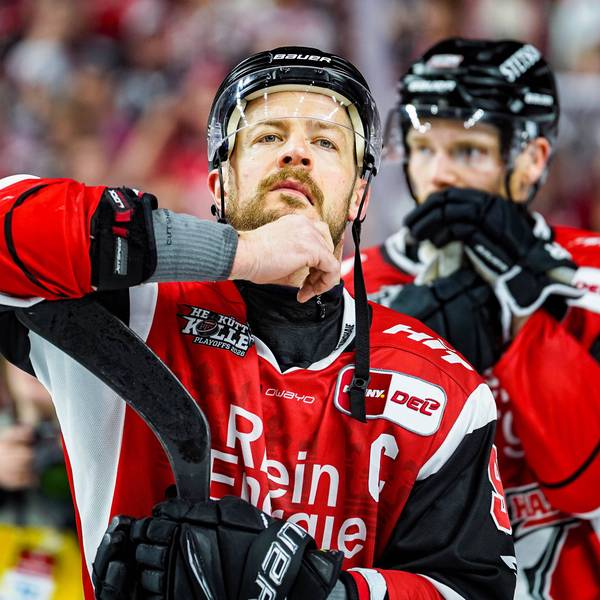 Eishockey Penny-DEL Playoff-Halbfinale Spiel6 Kölner Haie - Eisbären Berlin am 20.04.2026 in der Lanxess Arena in Köln Enttäuschtes Gesicht bei Kapitän Moritz Müller Köln Gemäß den Vorgaben der DEL Deutsche Eishockey Liga ist die Publikation und Weiterverwertung der Aufnahmen in elektronischen Medien und Endgeräten aller Art während des laufenden Spiels nicht zulässig. *** Ice Hockey Penny DEL Playoff Semi-Final Game6 Kölner Haie Eisbären Berlin on 20 04 2026 at the Lanxess Arena in Cologne Disappointed face of captain Moritz Müller Cologne According to the regulations of the DEL German Ice Hockey League, the publication and further use of the recordings in electronic media and end devices of all kinds is not permitted during the ongoing game xDMx