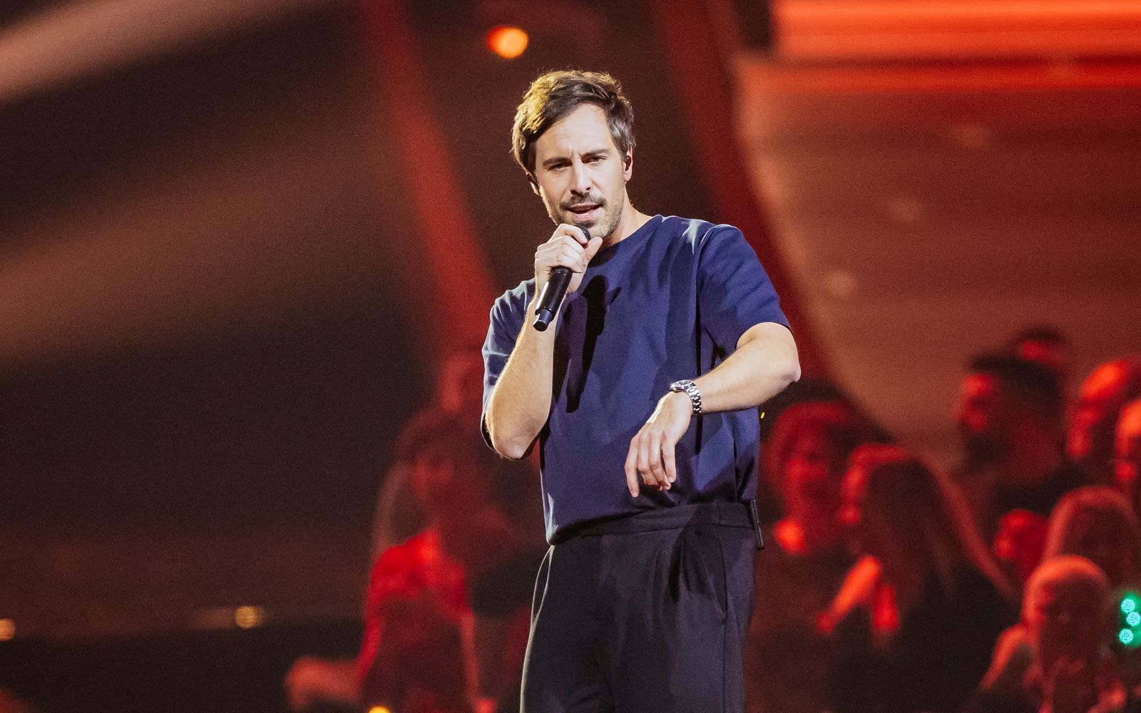 Ab September verabschiedet sich Max Giesinger erst einmal von der Bühne - und zwar auf unbestimmte Zeit. (Bild: Getty Images / Thomas Niedermueller)