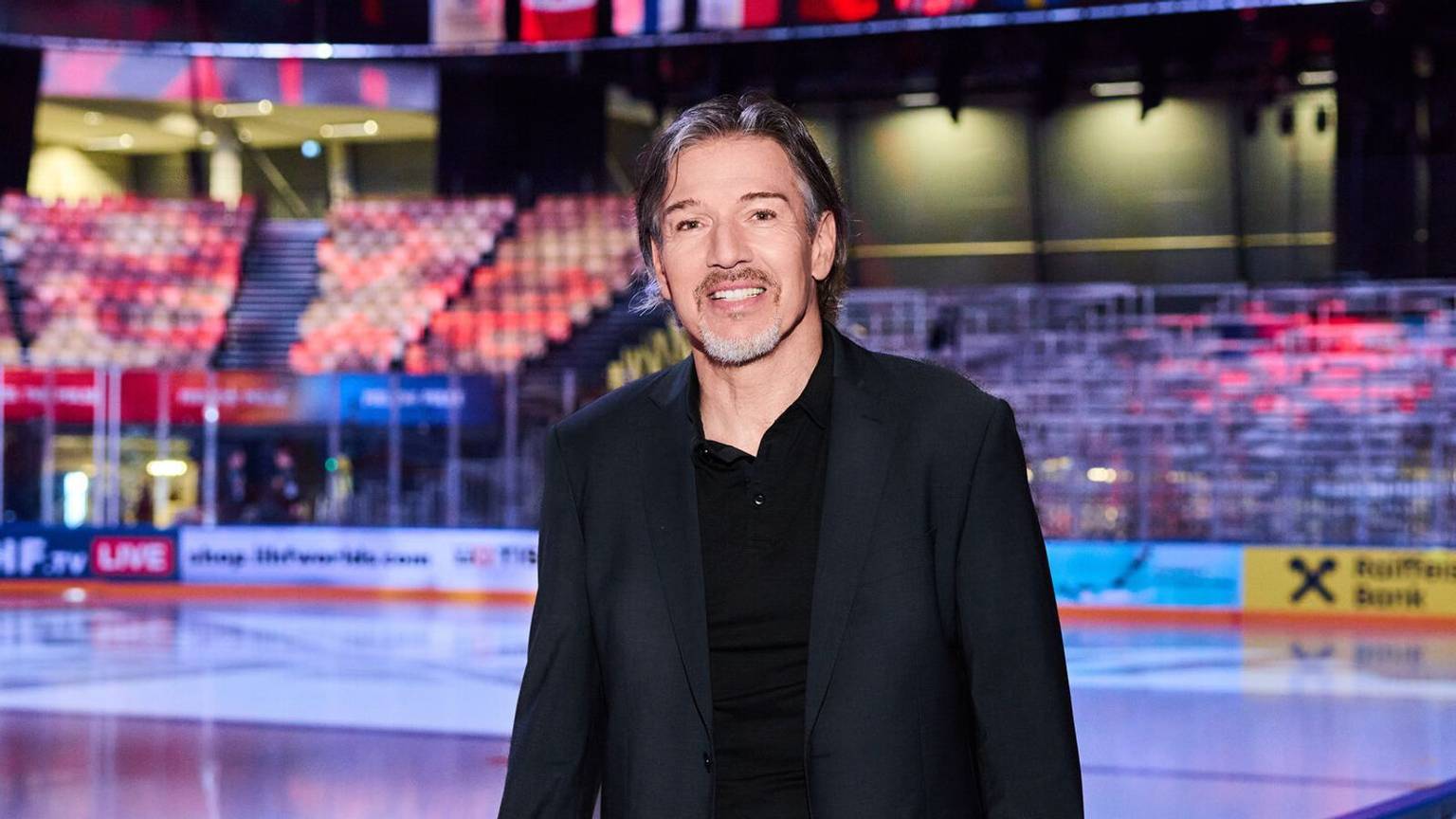 Uwe Krupp kritisiert im ProSieben-Interview die fehlende Infrastruktur im deutschen Eishockey. (Bild: Joyn / ProSieben / Theis Poulsen)