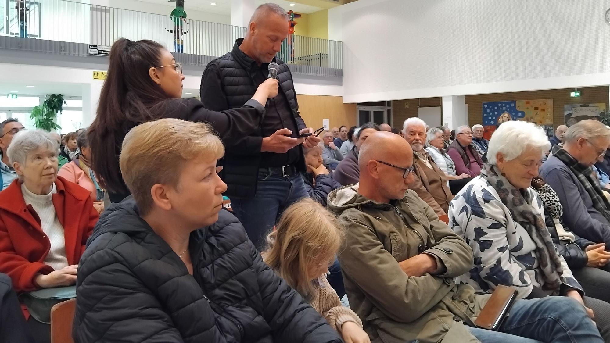 Aus den Reihen der Bürger kamen viele Fragen.