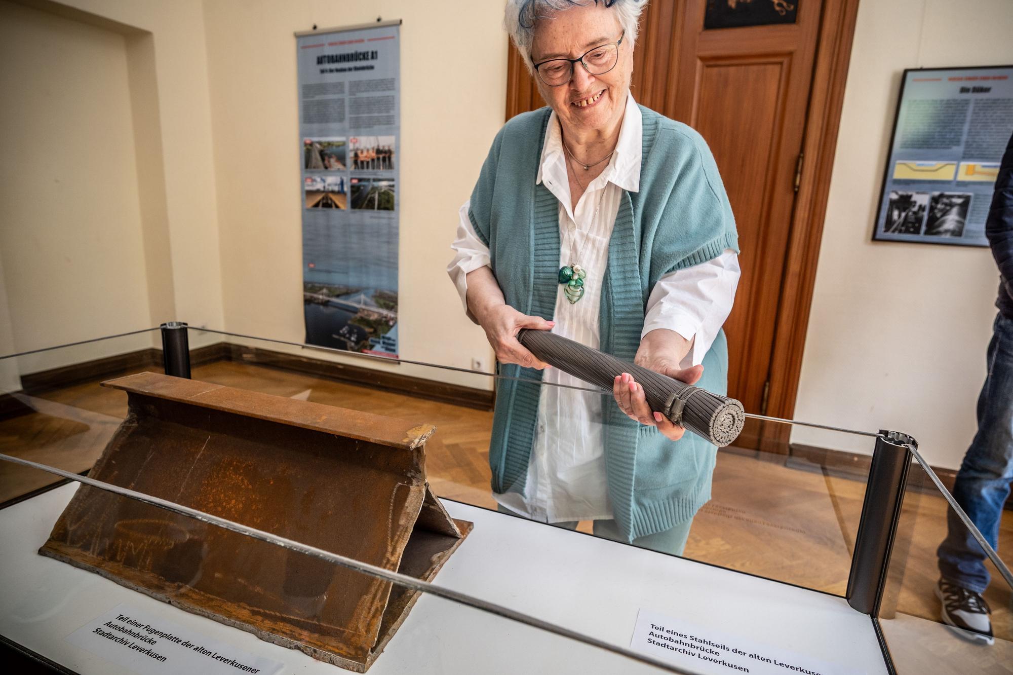 Ausstellung Brücken in der Villa Römer. Bild: Ralf Krieger