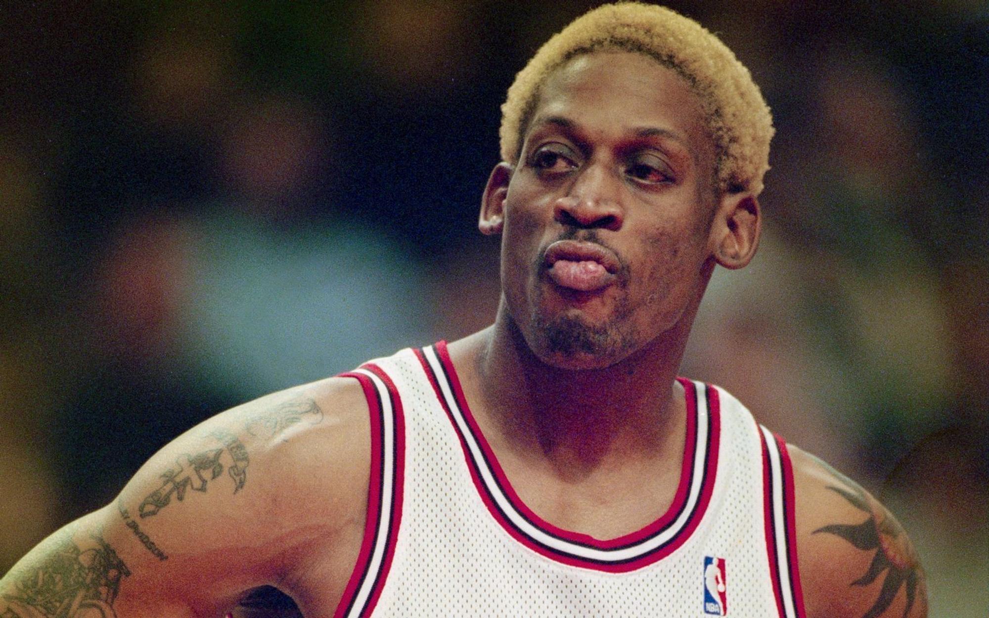 Dennis Rodman holte mit zwei Mannschaften fünf NBA-Titel, aber auch abseits des Basketball-Platzes ließ er nichts anbrennen. (Bild: 2025 Getty Images/Jonathan Daniel)