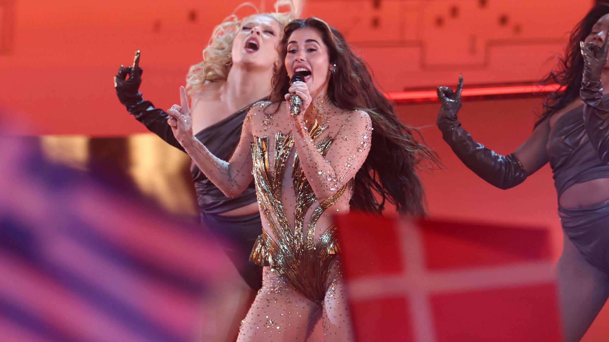 Sarah Engels singt beim ersten Halbfinale des 70. Eurovision Song Contest.
