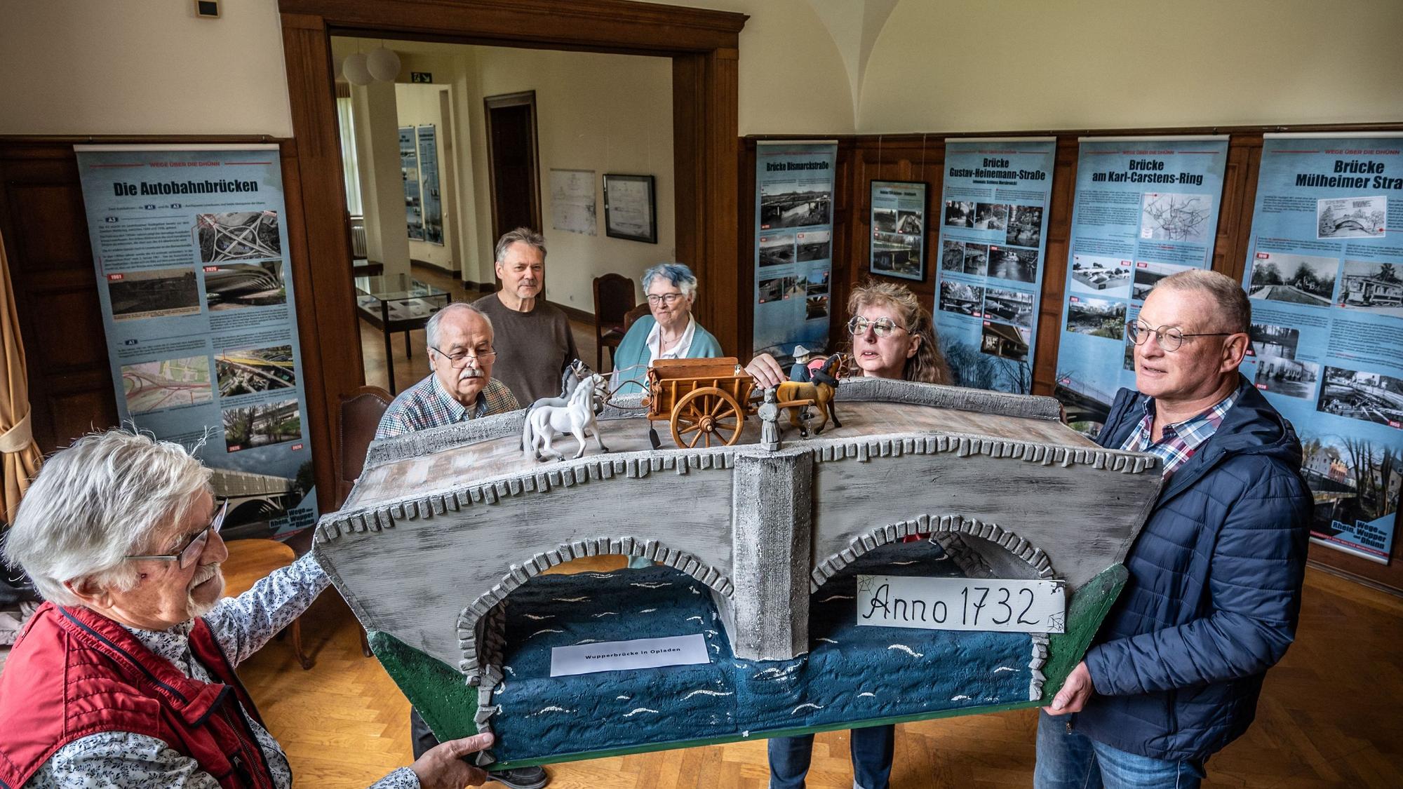 Ausstellung Brücken in der Villa Römer