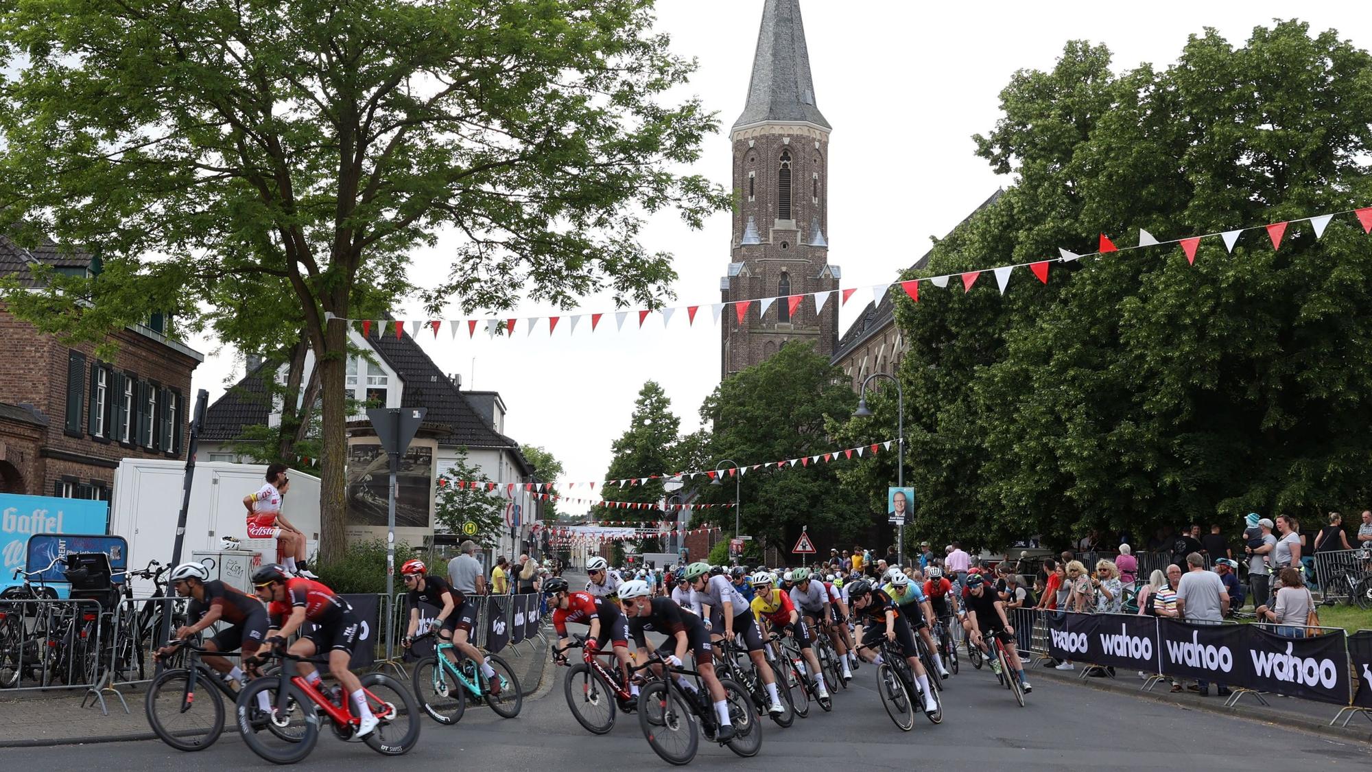 Radrennen „Cologne Classic“ in Köln-Longerich am Pfingstmontag (Archivbild)