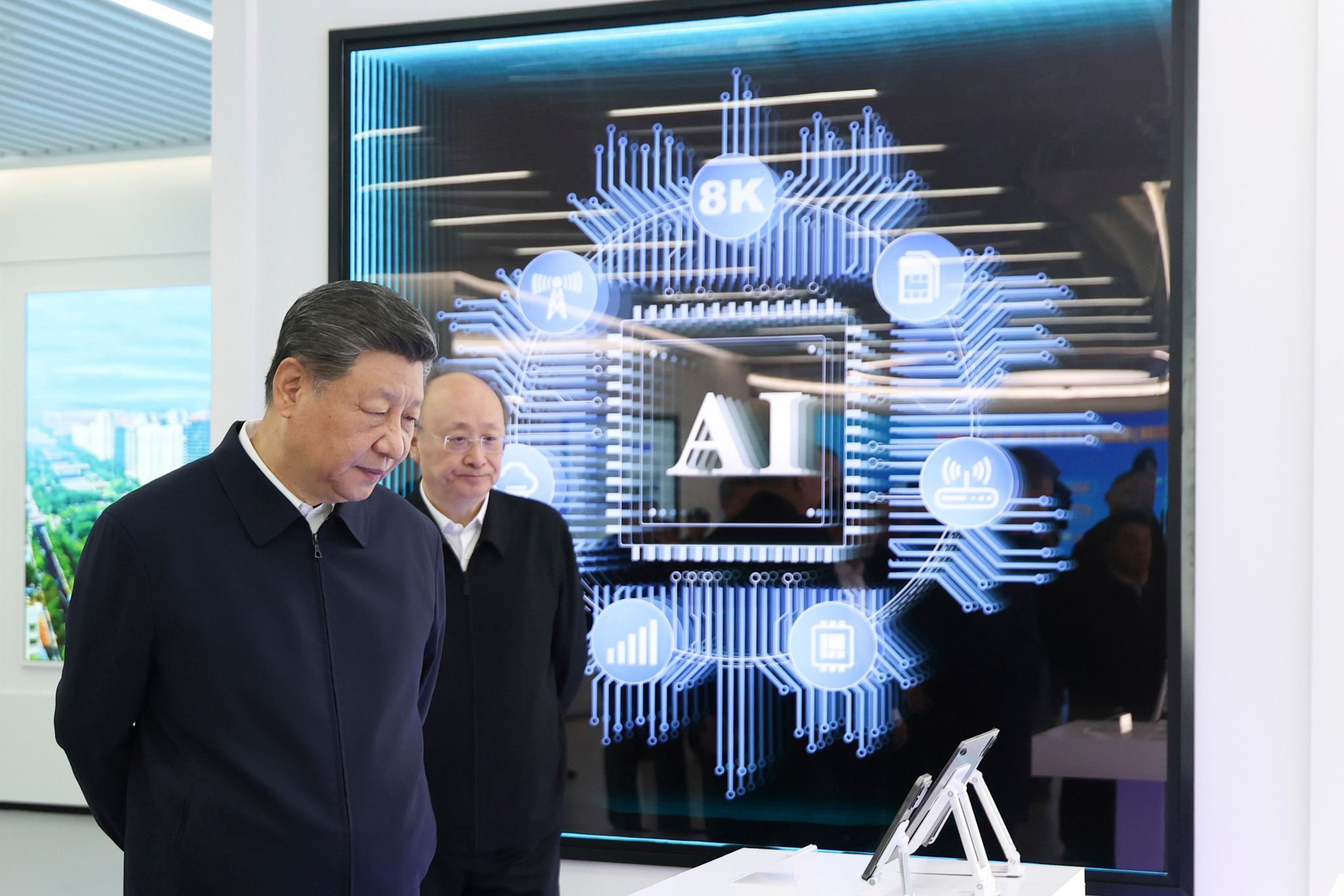 Chinas Präsident Xi besucht IT-Innovationspark