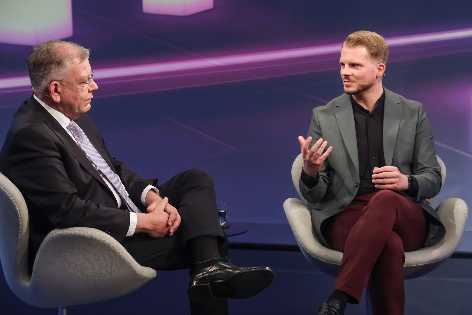 „Eine reine Umverteilungspolitik von oben nach unten wird dieses Land nicht befrieden, wird die Spaltung, die Sie selbst zu Recht kritisieren, nicht beseitigen“, prophezeite Mittelstands-Chef Christoph Ahlhaus (links) dem SPD‑Generalsekretär Tim Klüssendorf. (Bild: WDR/Oliver Ziebe)