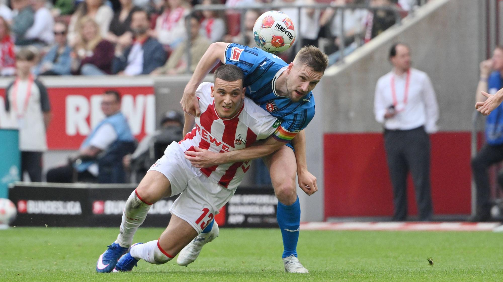 Said El Mala (l.) im Duell mit Heidenheims Patrick Mainka