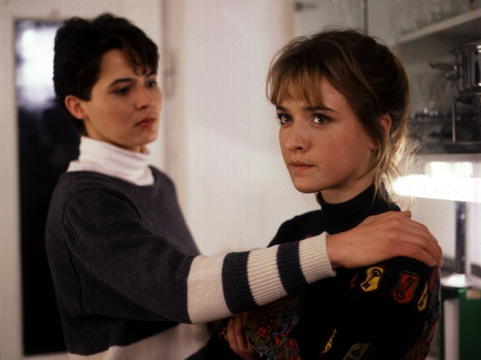 1989 debütierte Ulrike Folkerts (links, mit Katharina Abt) als Ludwigshafener „Tatort“-Kommissarin Lena Odenthal. (Bild: IMAGO / United Archives)