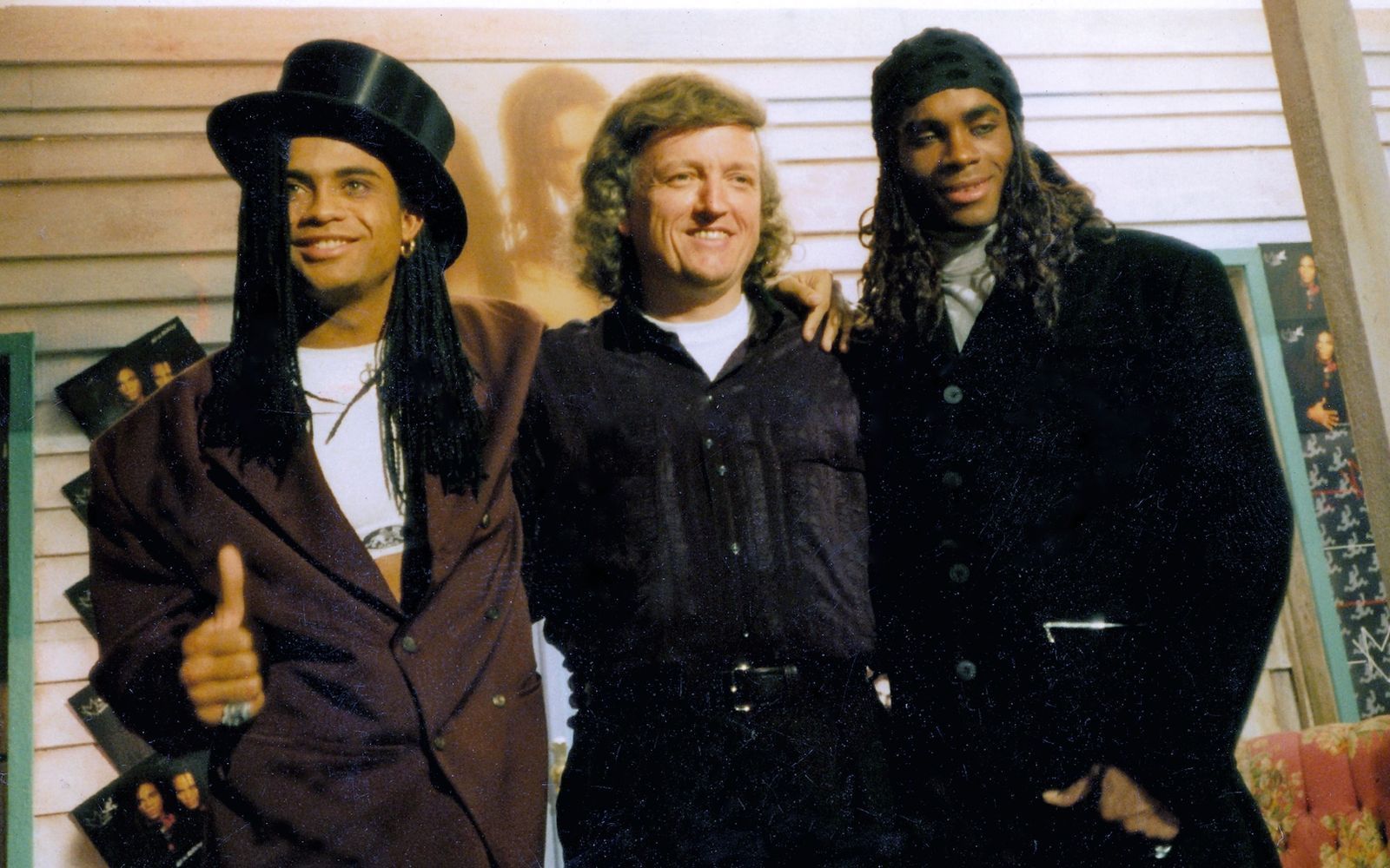 Der Pop-Magier und seine Zöglinge: Frank Farian (Mitte) machte Rob Pilatus (links) und Fab Morvan als Milli Vanilli berühmt - und berüchtigt.  (Bild: RB / Milli Seegieth)