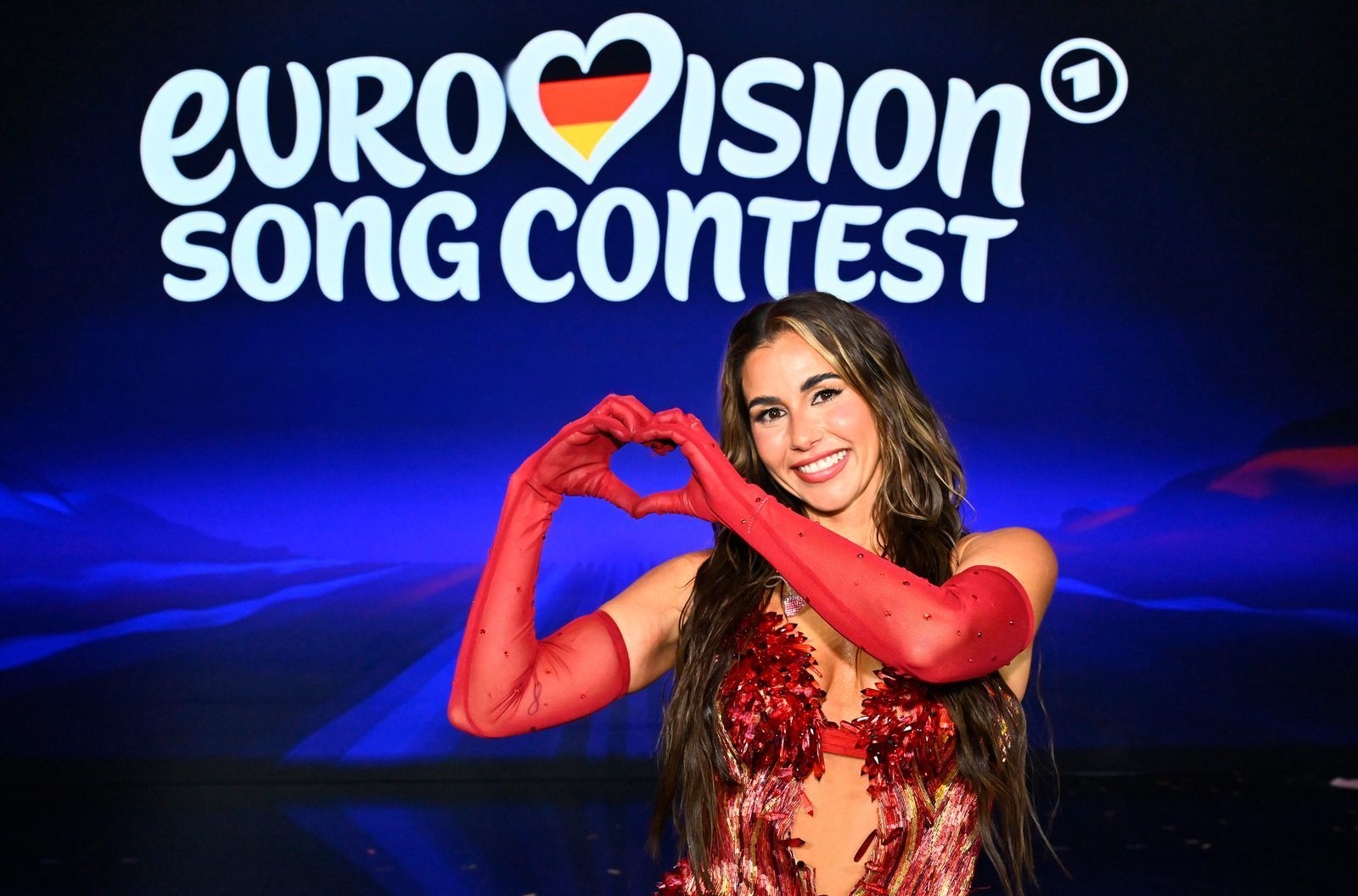Sängerin Sarah Engels tritt für Deutschland mit dem Song „Fire“ beim Eurovision Song Contest in Wien an. (Bild: © ARD/SWR/Claudius Pflug)