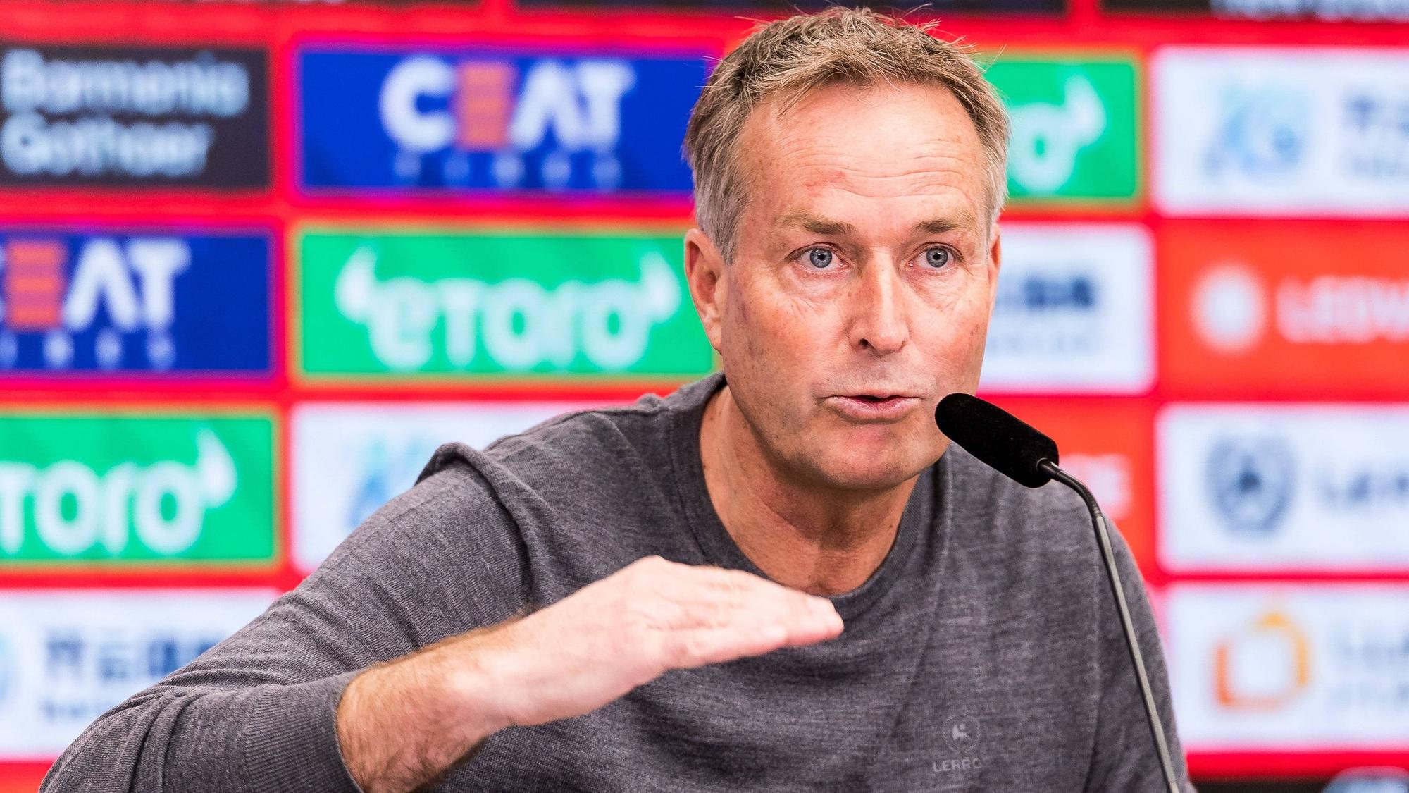LEVERKUSEN, GERMANY - MAY 15: Kasper Hjulmand Head coach Bayer 04 Leverkusen during the pre game press conference, PK, Pressekonferenz before the Bundesliga match between Bayer 04 Leverkusen and Hamburger SV at BayArena on May 15, 2026 in Leverkusen, Germany. DFL REGULATIONS PROHIBIT ANY USE OF PHOTOGRAPHS AS IMAGE SEQUENCES AND/OR QUASI-VIDEO. North Rhine Westphalia Germany Copyright: xSteffiexWunderlx