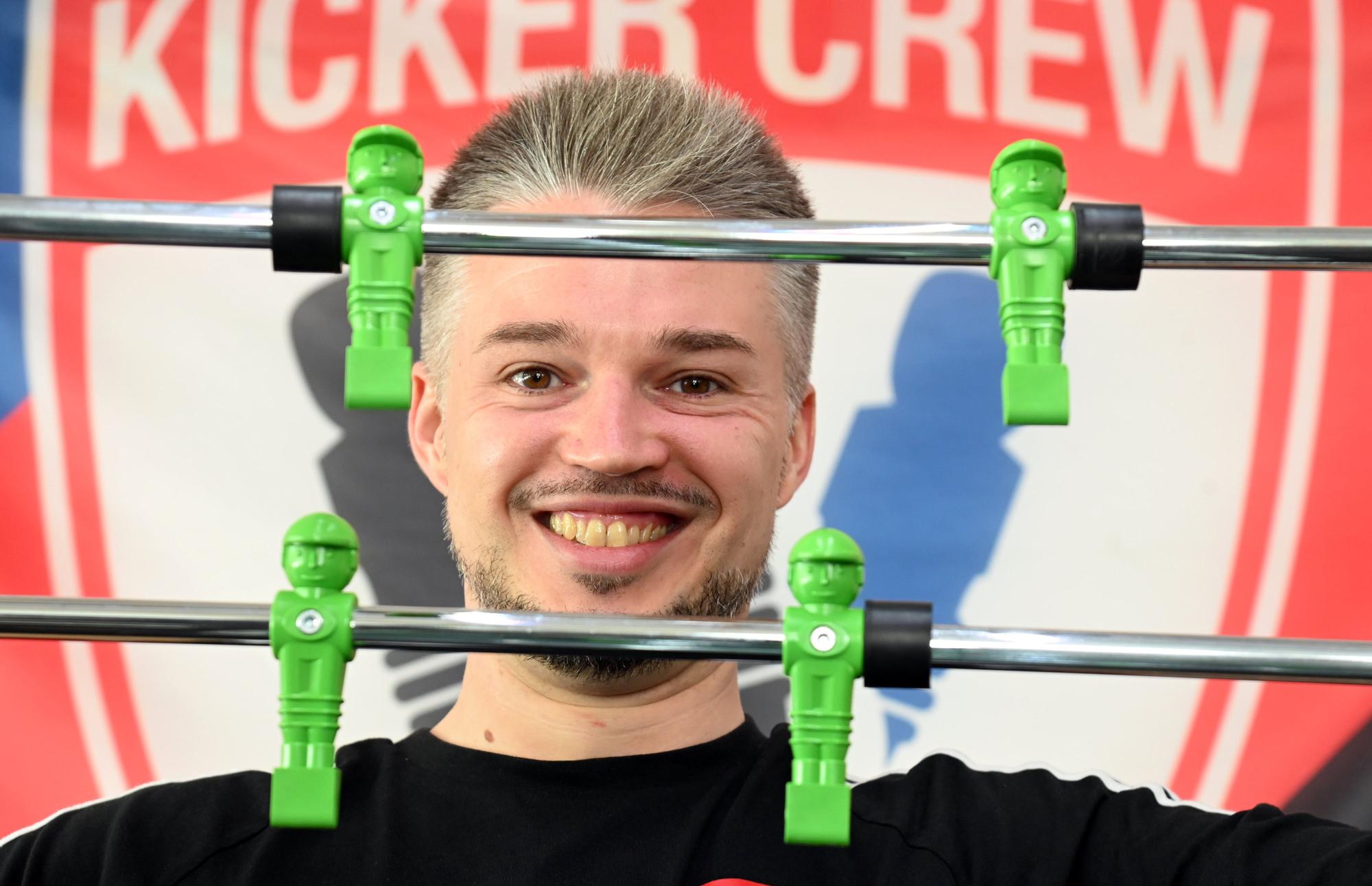 12.05.2026 Bonn. Zum internationalen Turnier der International Table Soccer Federation am 23. und 24.5. in Bonn besuchen wir Dominik Pfingst. Er spielt in der Nationalmannschaft. Foto: Alexander Schwaiger